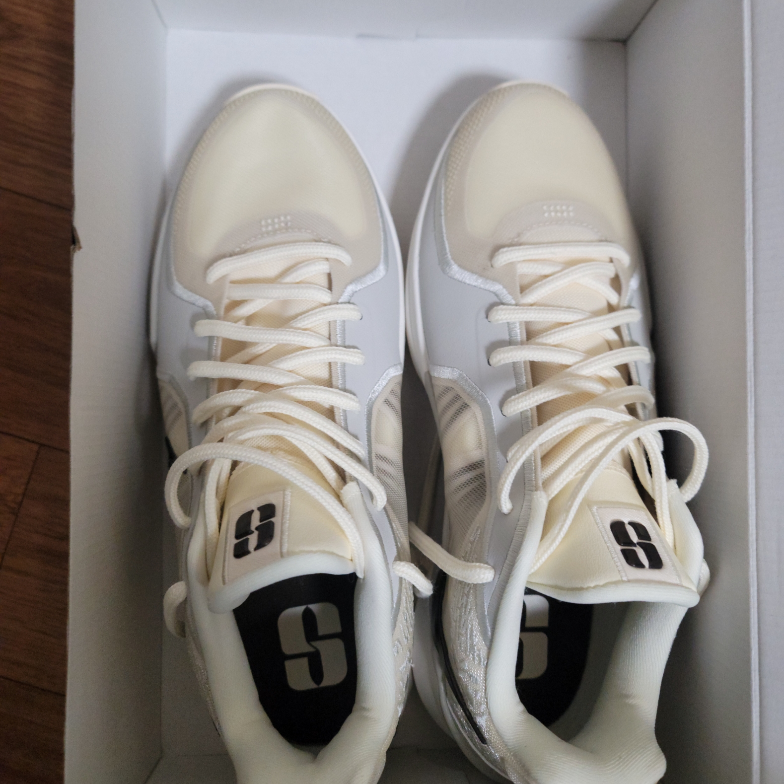Nike Sabrina 2 EP Coconut Milk Baroque Brown 착용 스타일