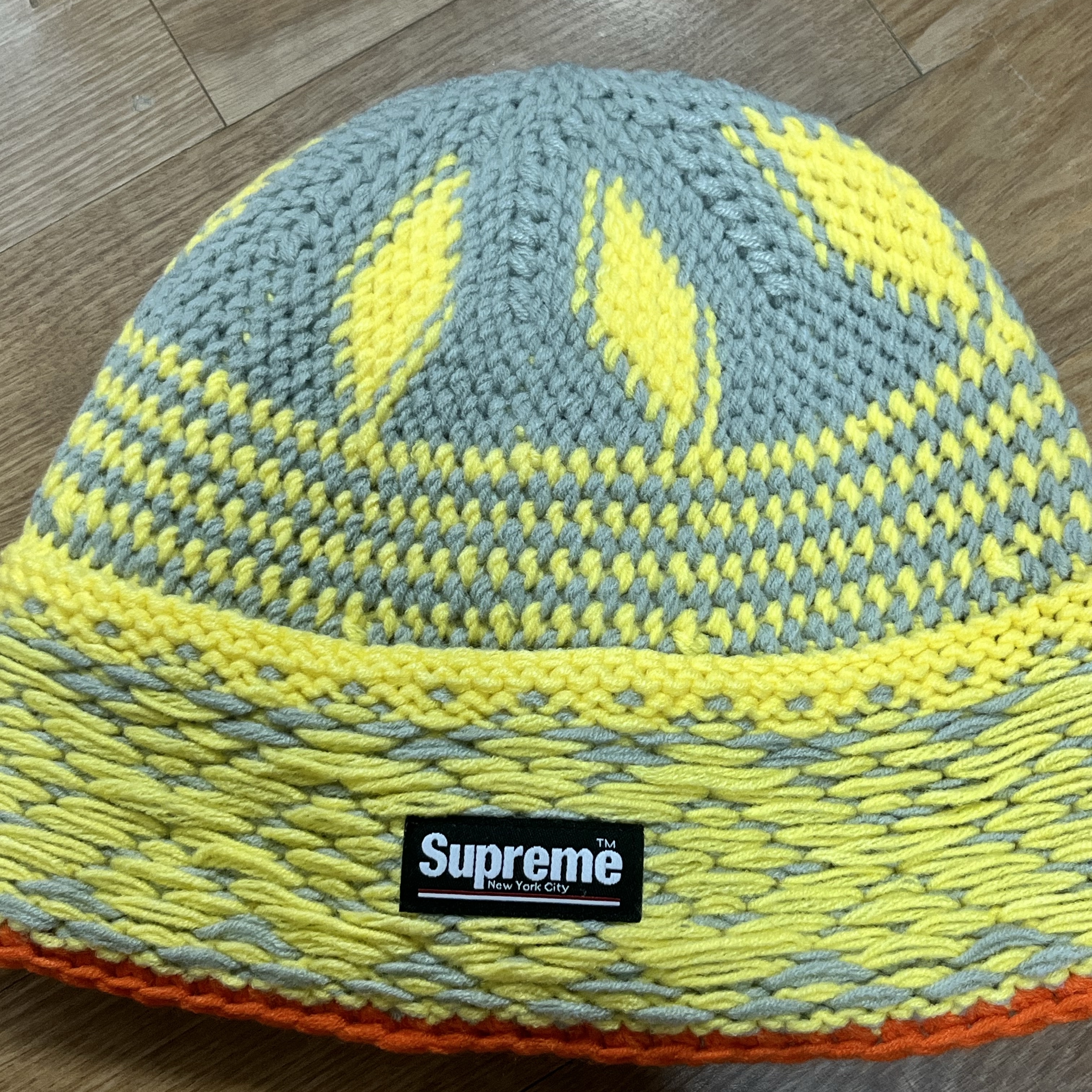 Supreme Diamond Beanie Grey - 24FW 착용 스타일