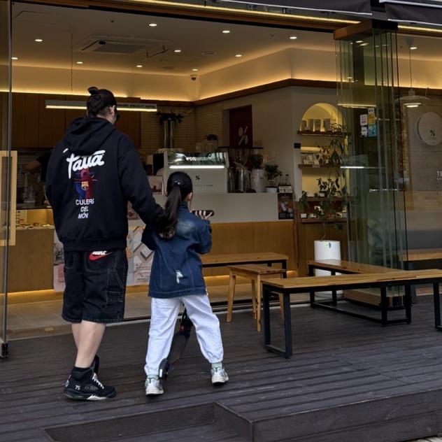 Jordan 5 x Paris Saint-Germain Retro Black, Supreme x Nike Denim Short Black - 24SS 착용 스타일 - 3