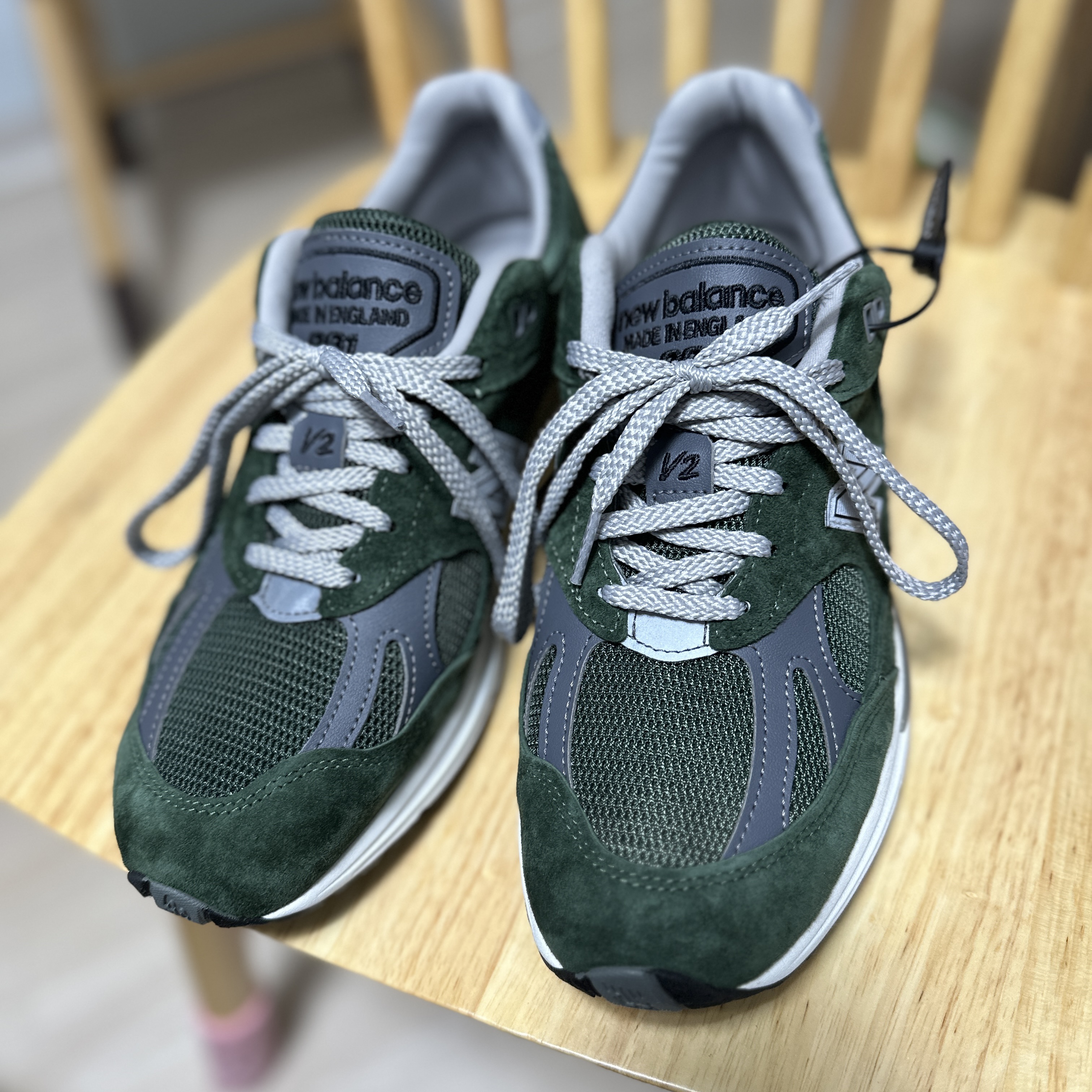 New Balance 991v2 Made in UK Kombu Green 착용 스타일 - 2
