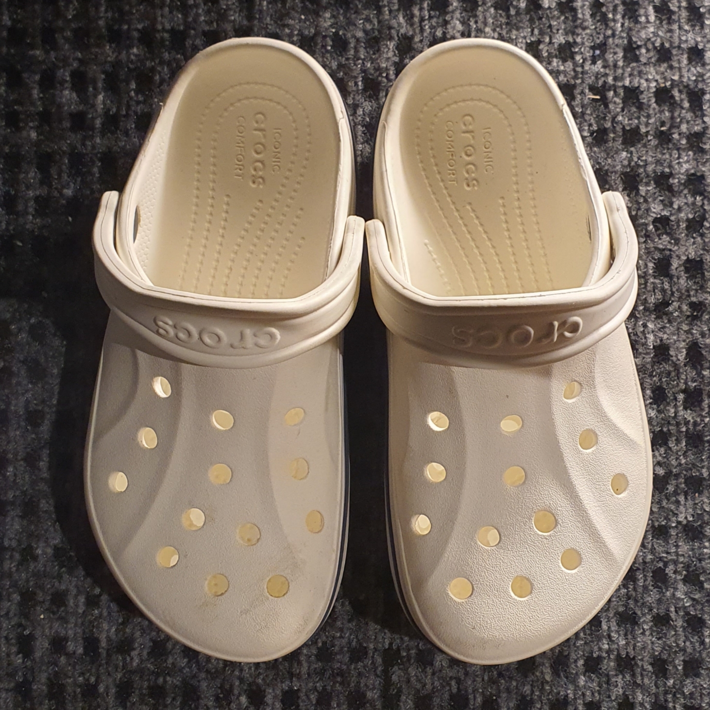 Crocs Bayaband Clog White Navy 착용 스타일