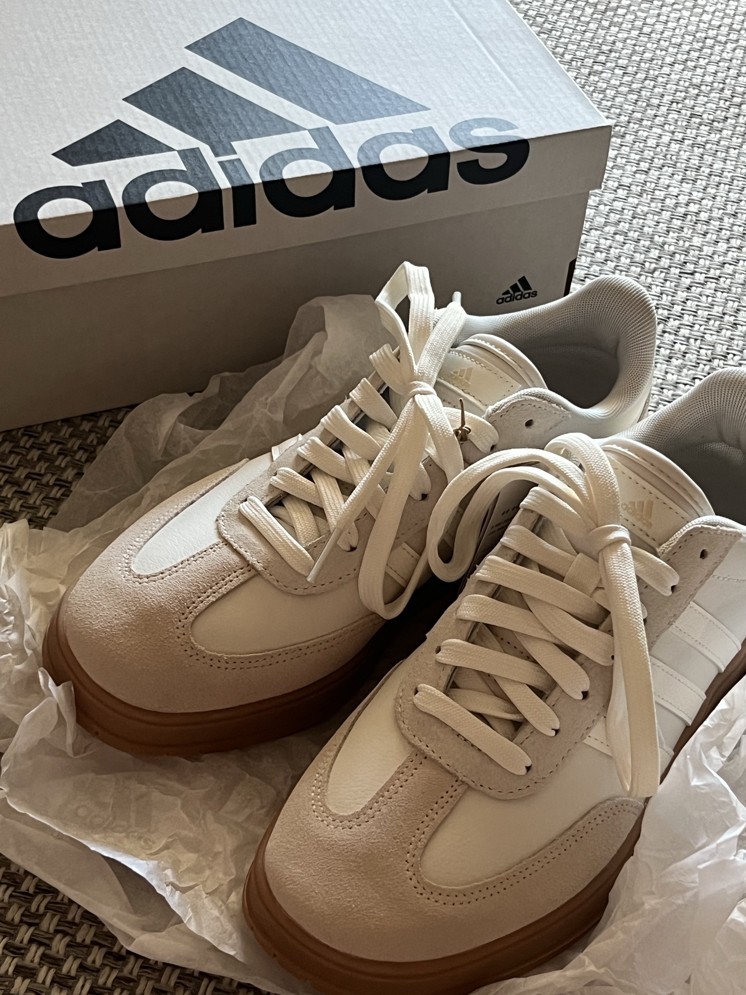Adidas Tobacco Gruen Cream White Bliss 착용 스타일 - 5