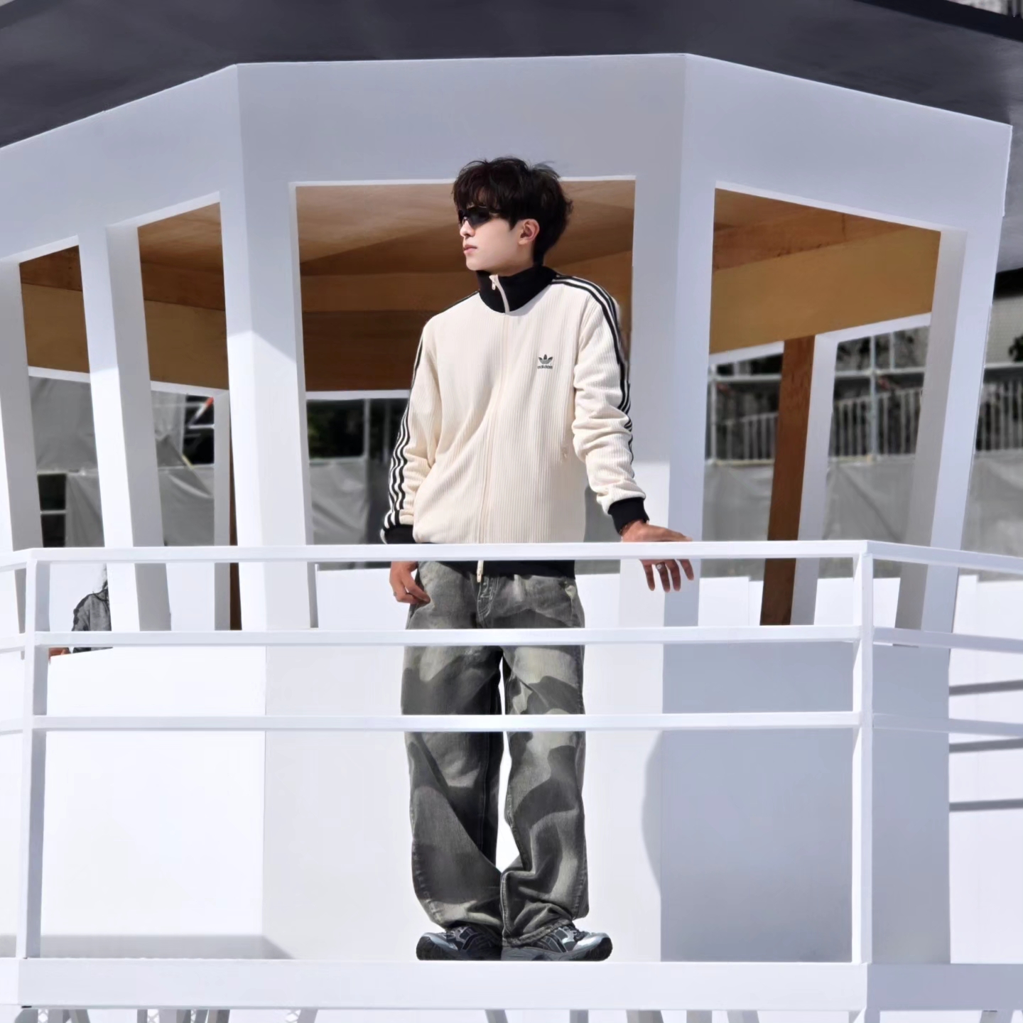 Adidas Waffle Beckenbauer Track Top Wonder White - KR Sizing, Samsung Galaxy Watch6 44mm LTE Silver (Korean Ver.) 착용 스타일 - 5
