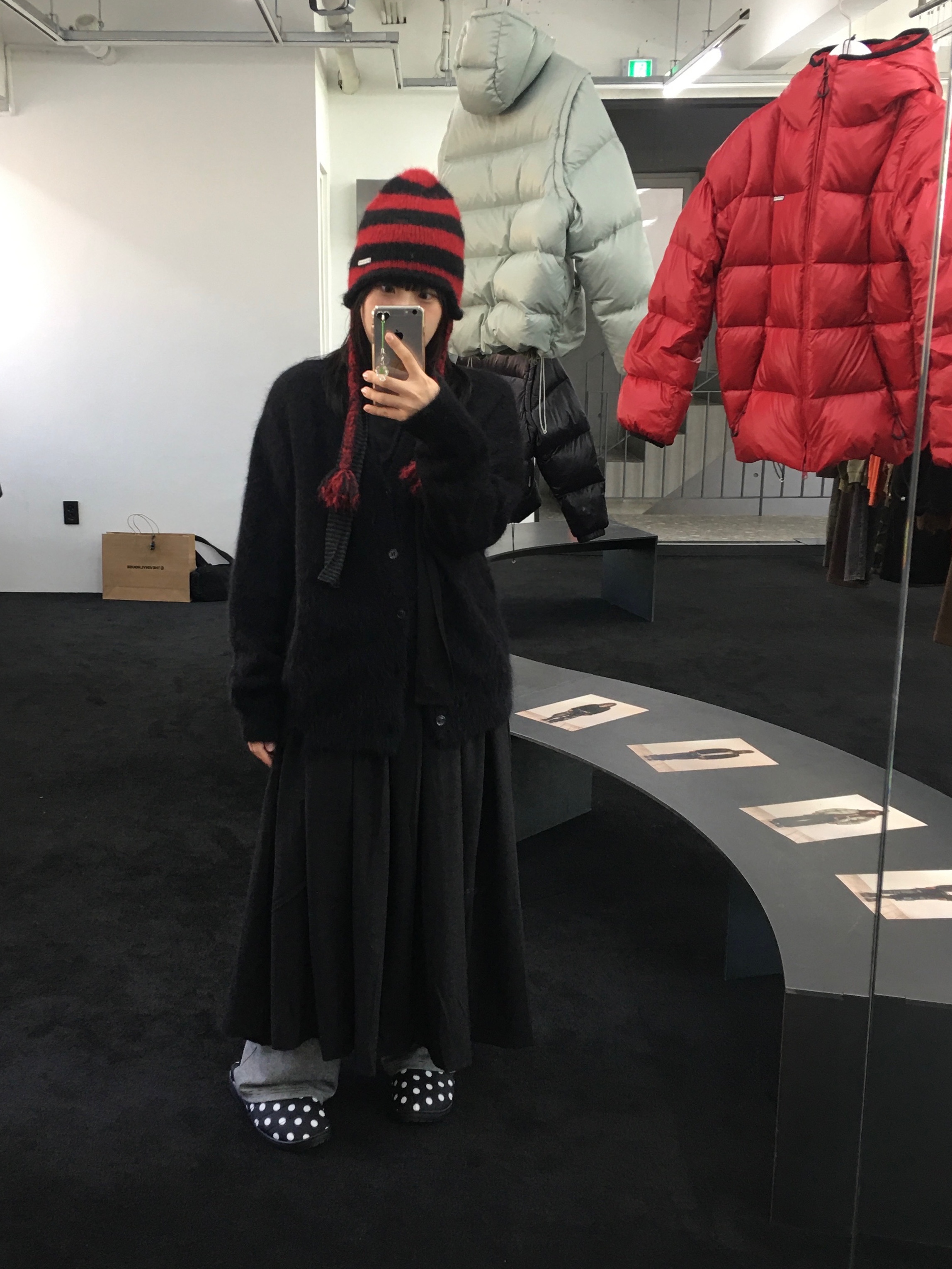 Subu Permanent F-Line Dots, Thevinylhouse Reversible Padded Jacket Sand 착용 스타일 - 2