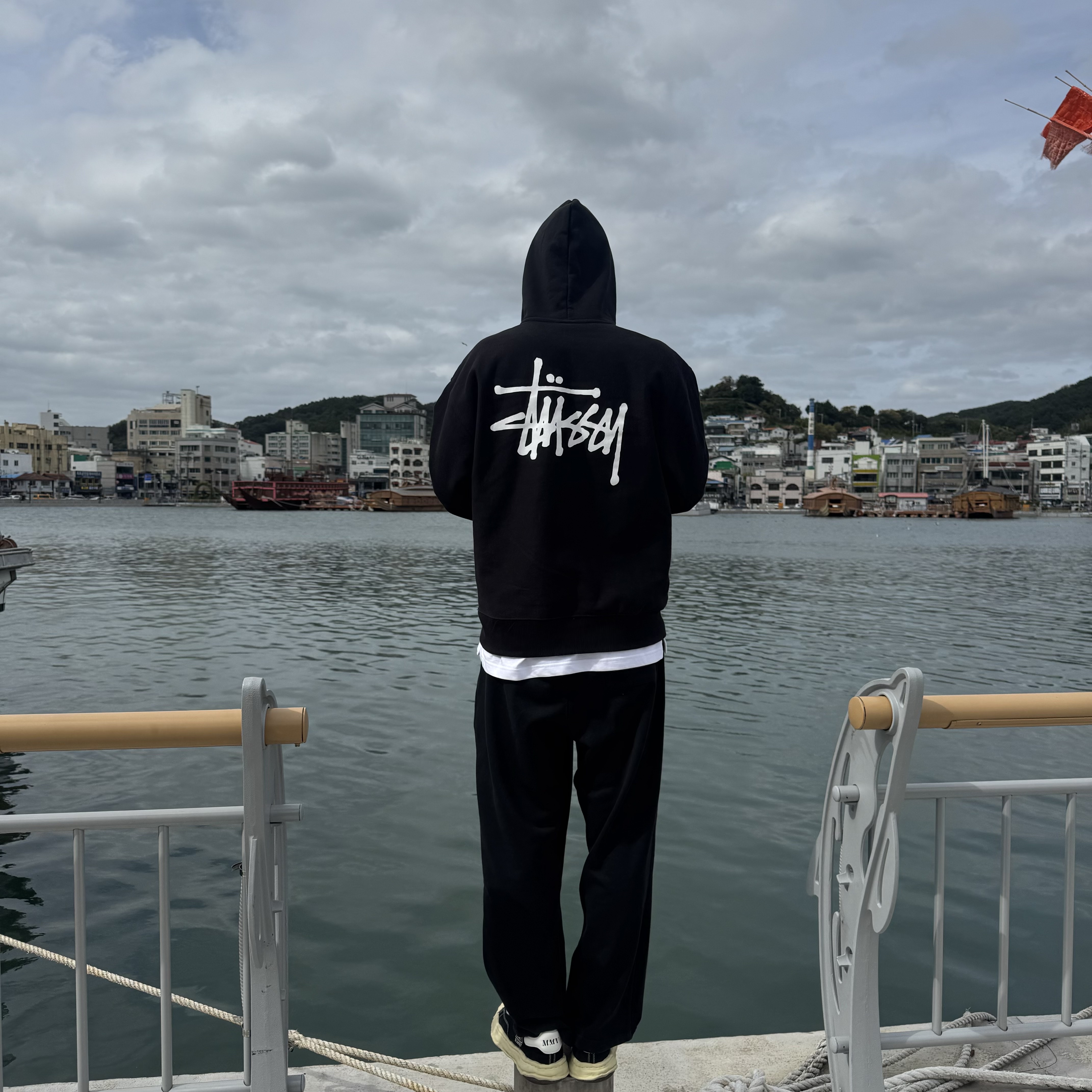 Stussy Basic Stussy Hoodie Black 2023 착용 스타일 - 2