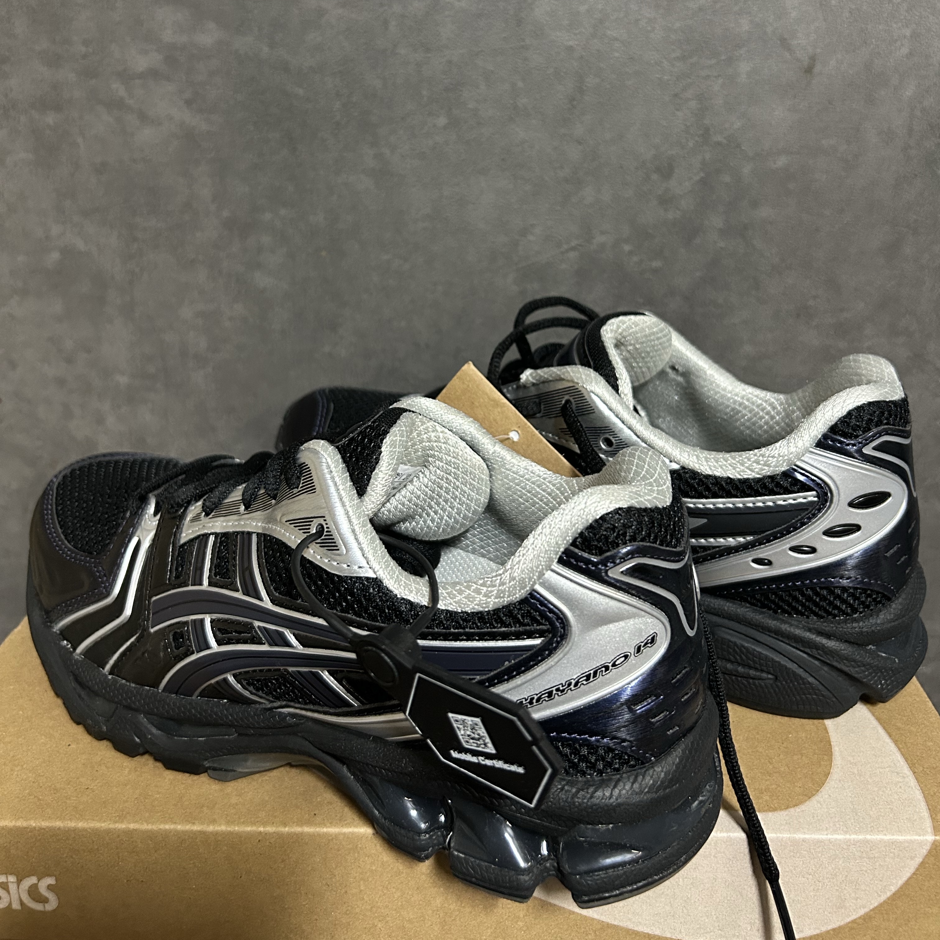 Asics x Atmos x Undermycar Gel-Kayano 14 Black Pure Silver 착용 스타일