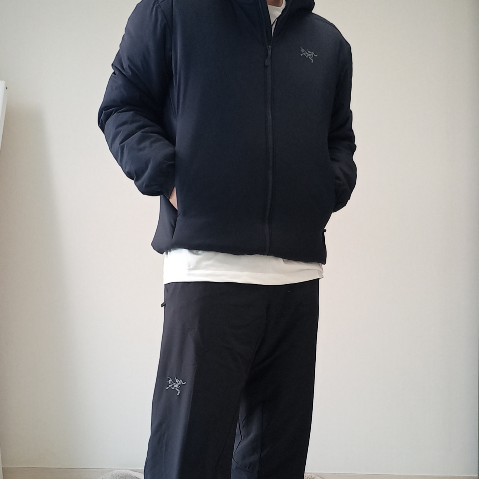 Arc'teryx Small Bird Cap Black, Arc'teryx Atom Heavyweight Hoody Black 착용 스타일 - 5