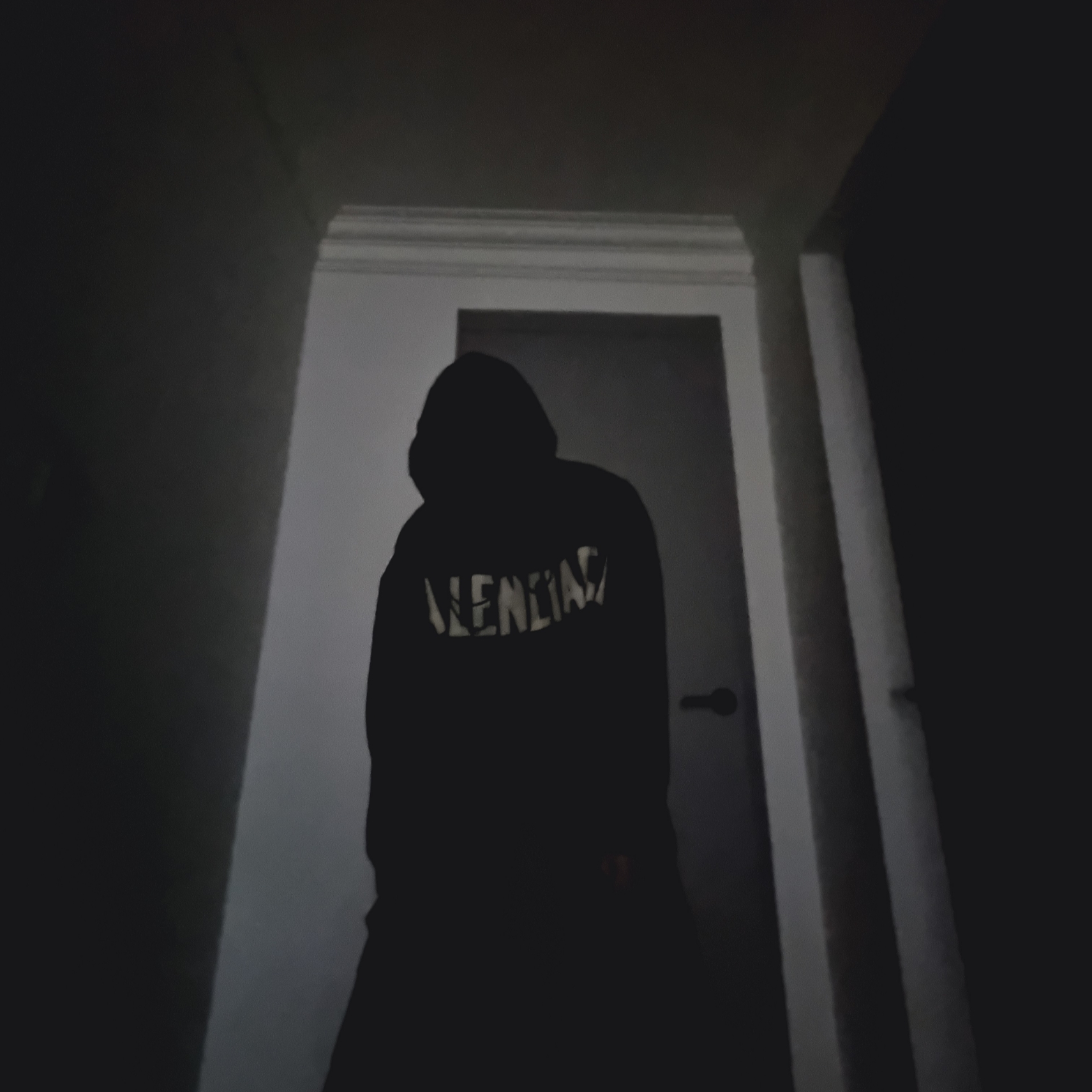 Balenciaga Tape Type Ripped Pocket Hoodie Large Fit Navy Blue, Balenciaga Bulldozer Lace-Up Boot Black 착용 스타일 - 2