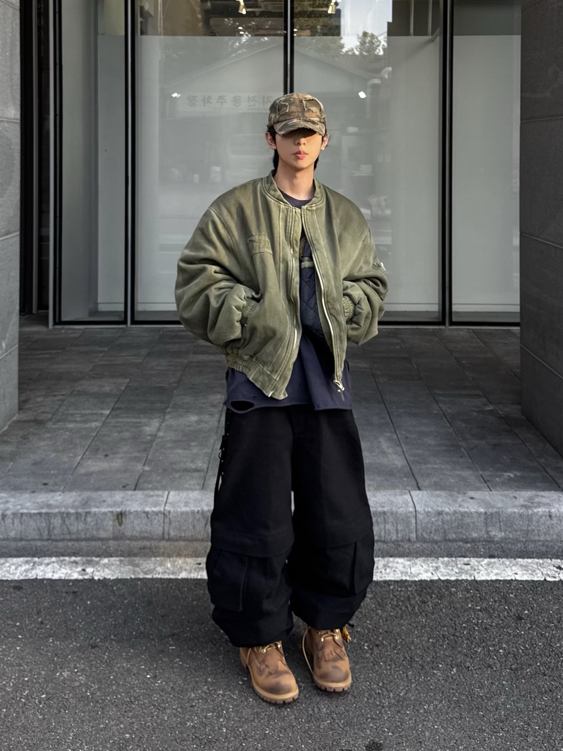 Timberland x Surgery 6 inch Boot Yellow - Wide, Kamien x MJD Double Hole Belt Black Shearling Calfskin 착용 스타일 - 3
