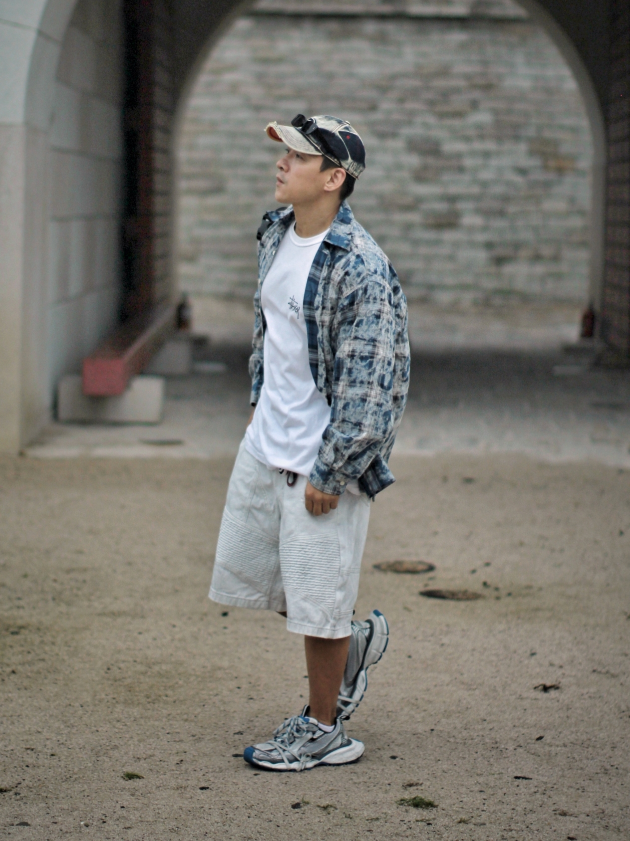Diesel C-Seymon Treated Denim Baseball Cap Blue White, Stussy Basic Stussy T-Shirt White 2024, 2025 착용 스타일 - 2