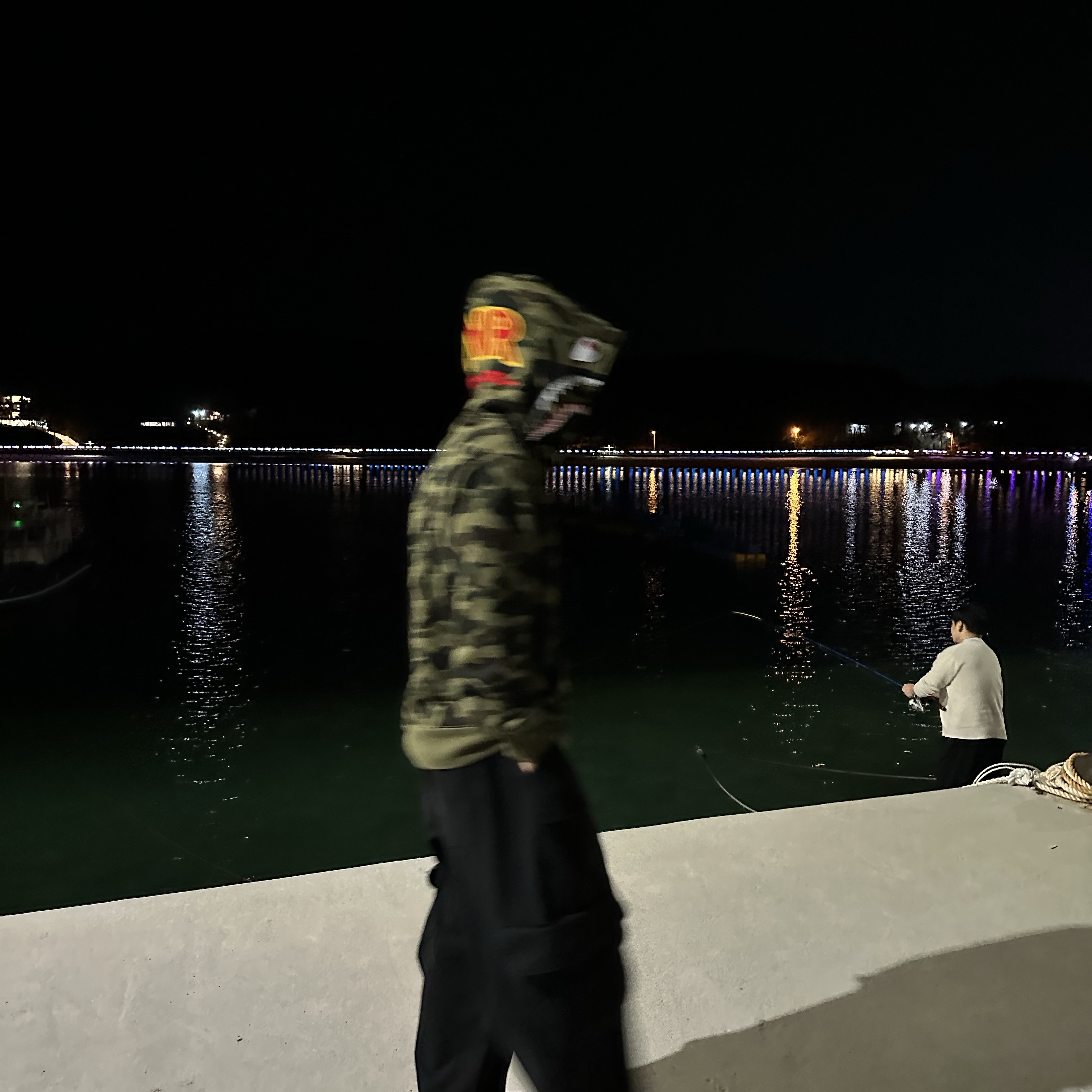 BAPE PONR 1st Camo 2nd Shark Full Zip Hoodie Green 착용 스타일 - 3