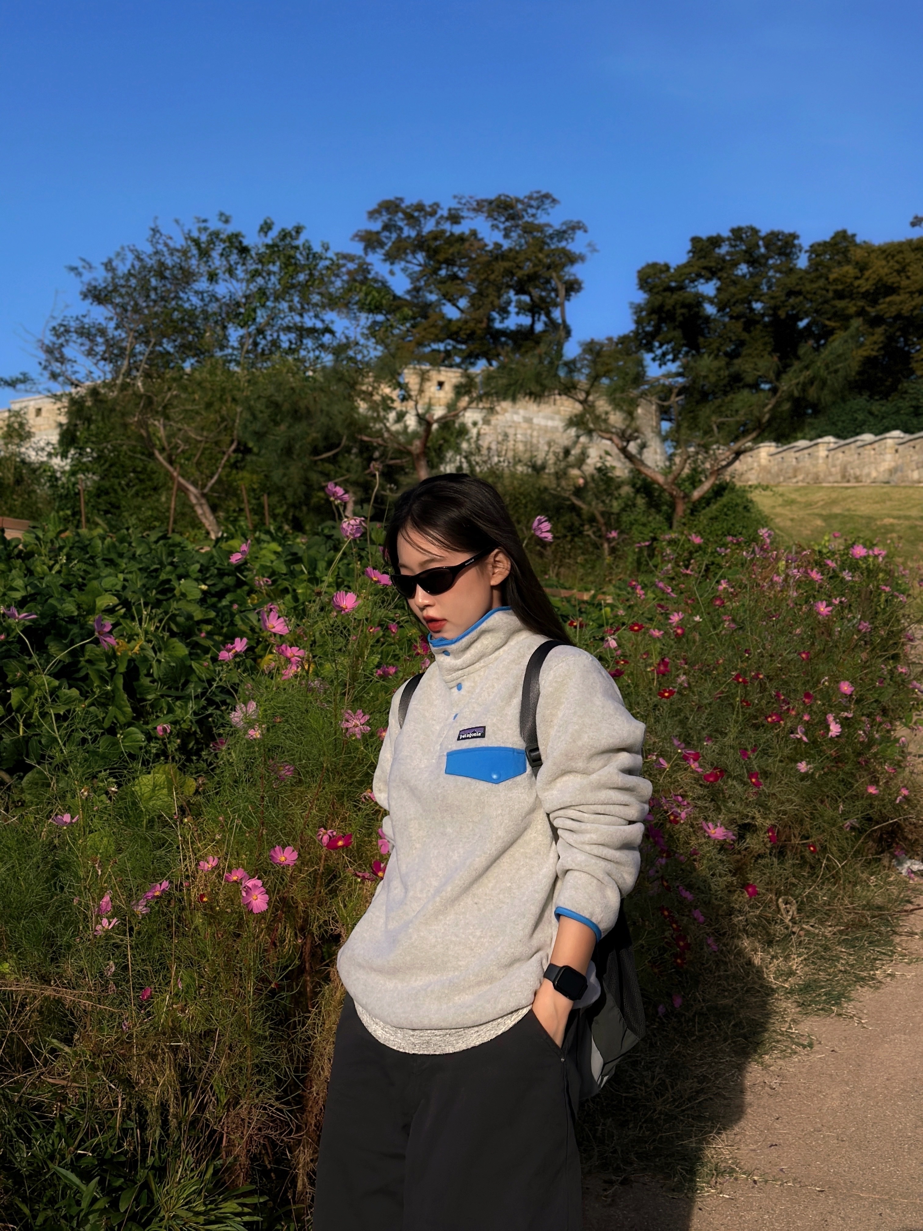 (W) Patagonia Lightweight Synchilla Snap-T Fleece Pullover Oatmeal Heather Vessel Blue 착용 스타일 - 5