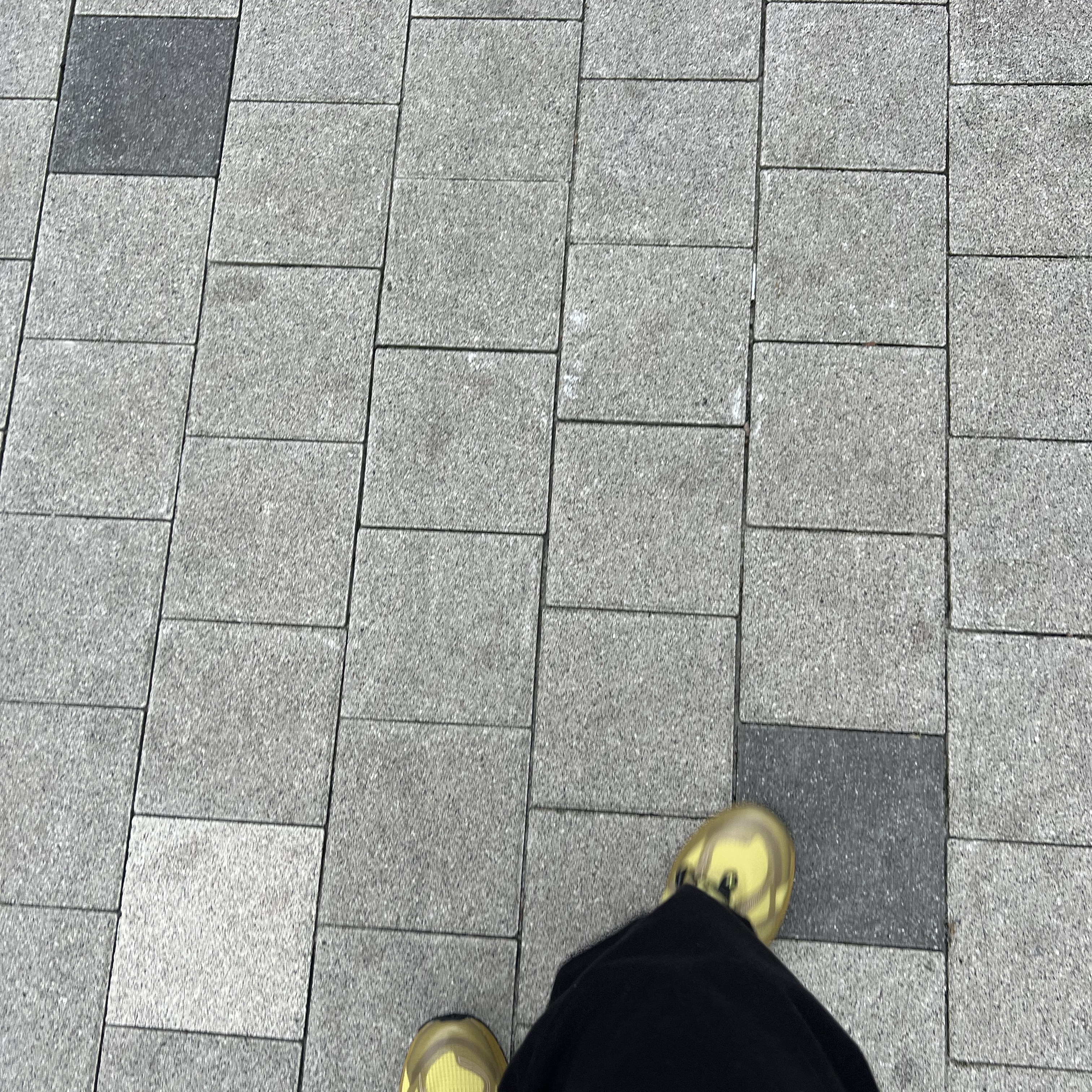 New Balance x Cayl 1906R Yellow 착용 스타일 - 1