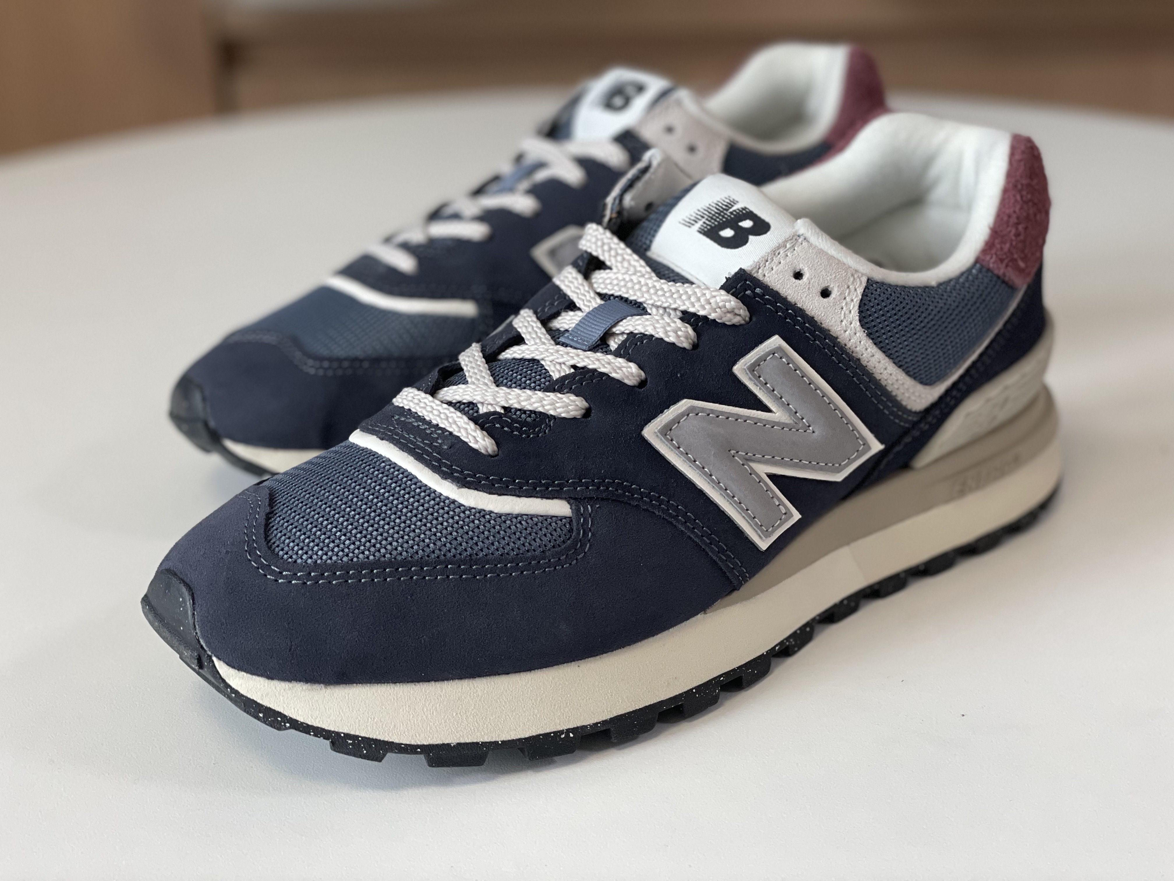 New Balance 574 Legacy Grey Navy, New Balance 574 Legacy Navy 착용 스타일 - 3