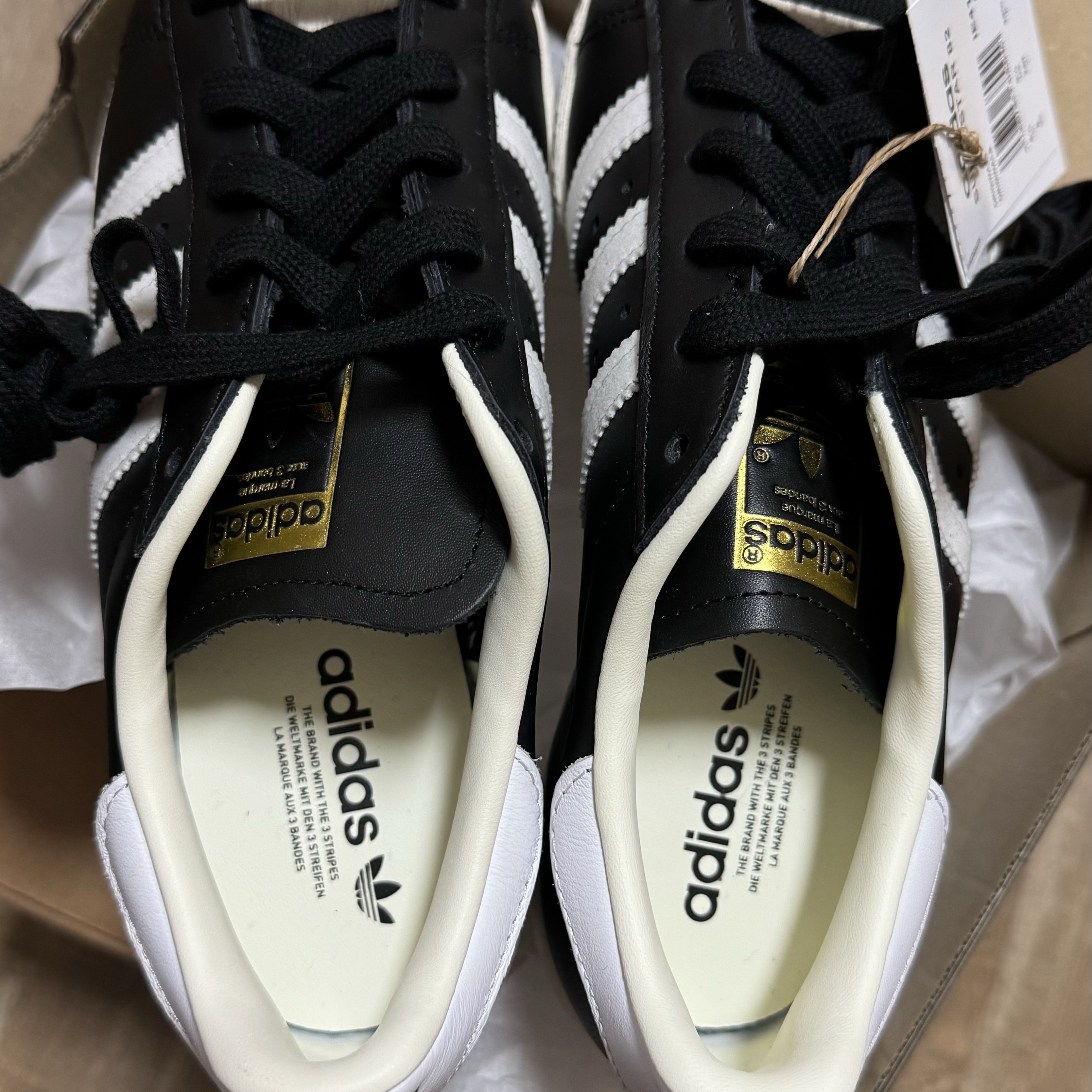 Adidas Superstar 82 FI Core Black 착용 스타일 - 5