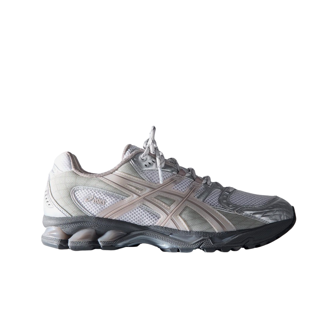 아식스 x 로니 피그 젤 님버스 10.1 화이트 모거나이트