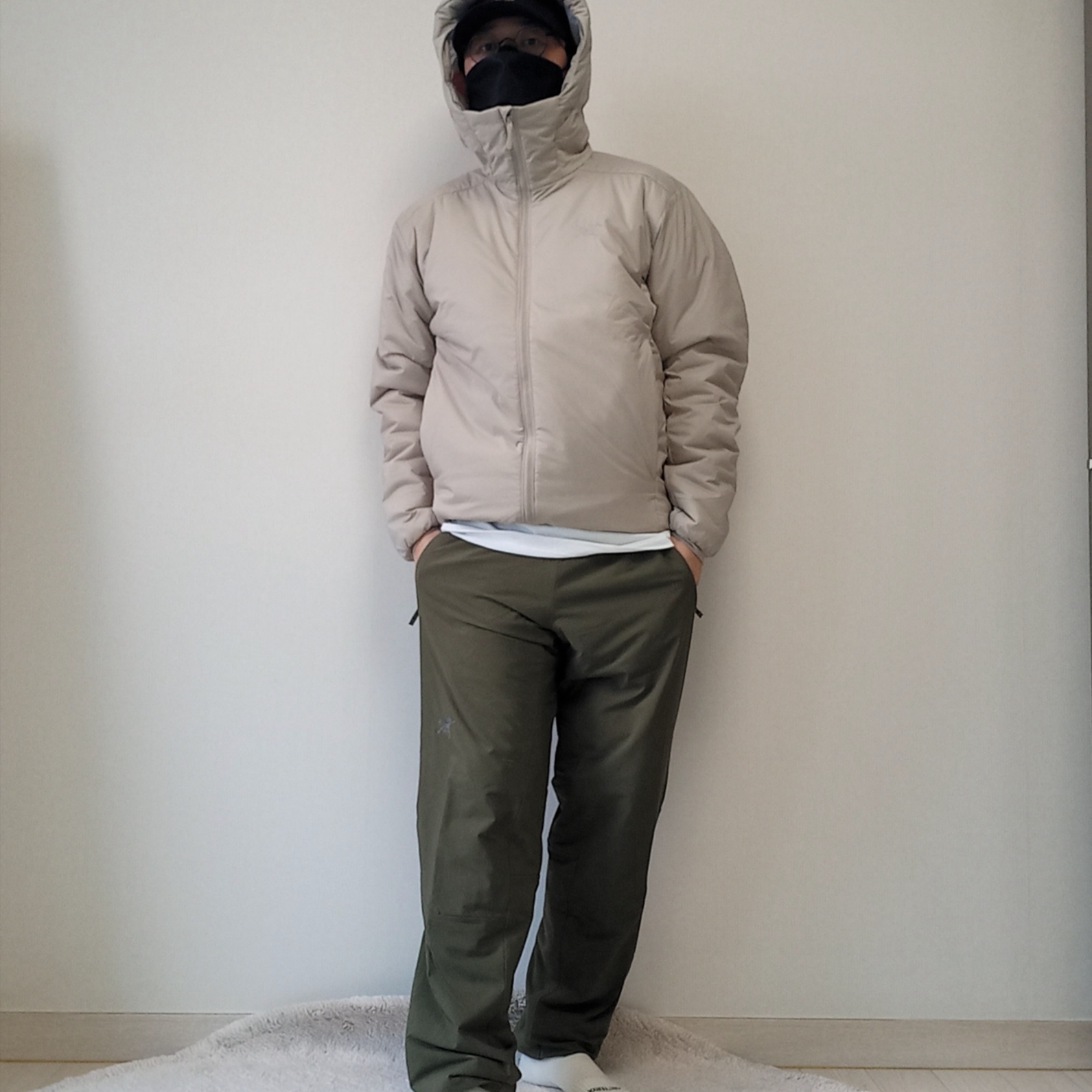 Arc'teryx Atom Heavyweight Hoody Rune, Arc'teryx Small Bird Cap Black 착용 스타일 - 3
