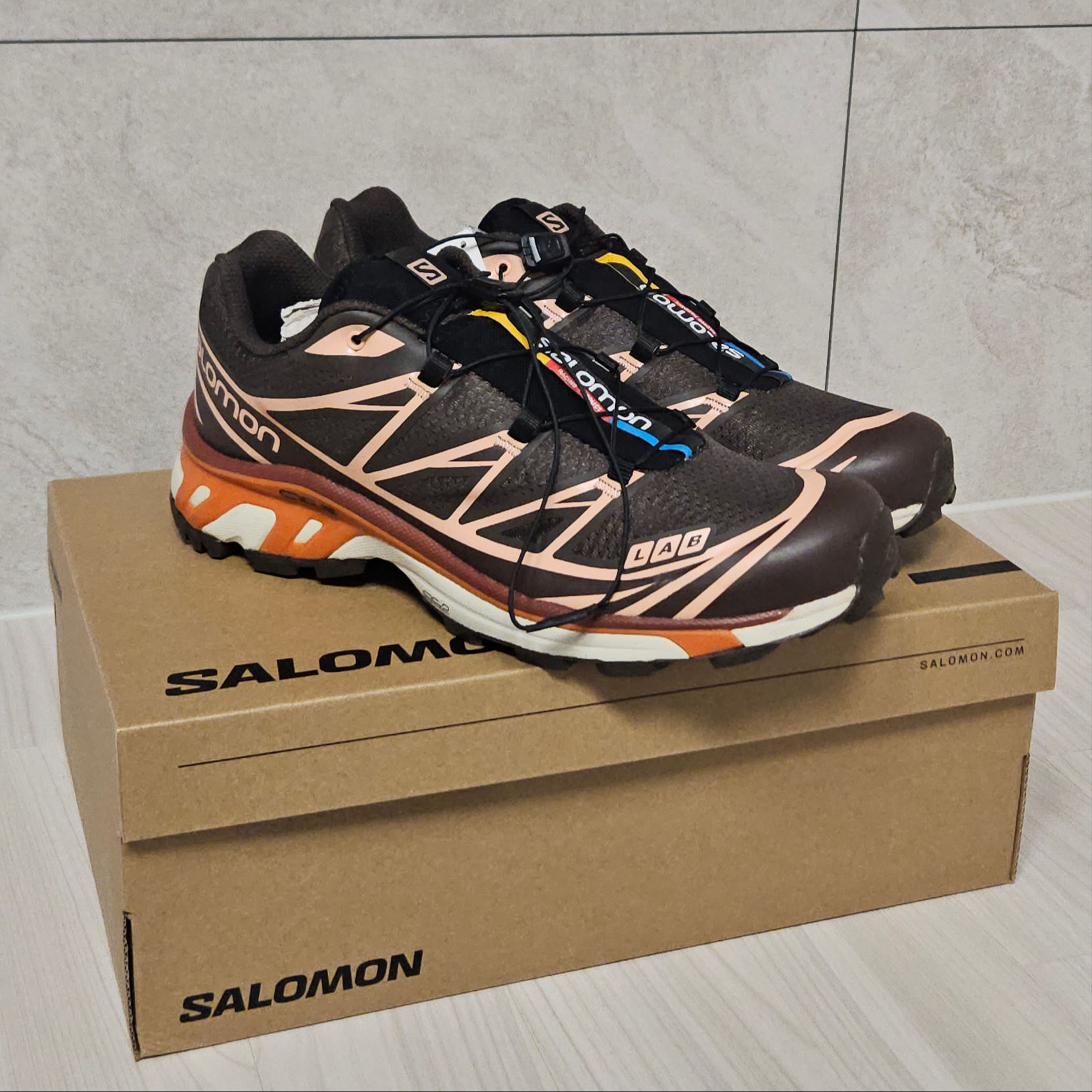 Salomon XT-6 Delicioso Chocolate Fondant 착용 스타일