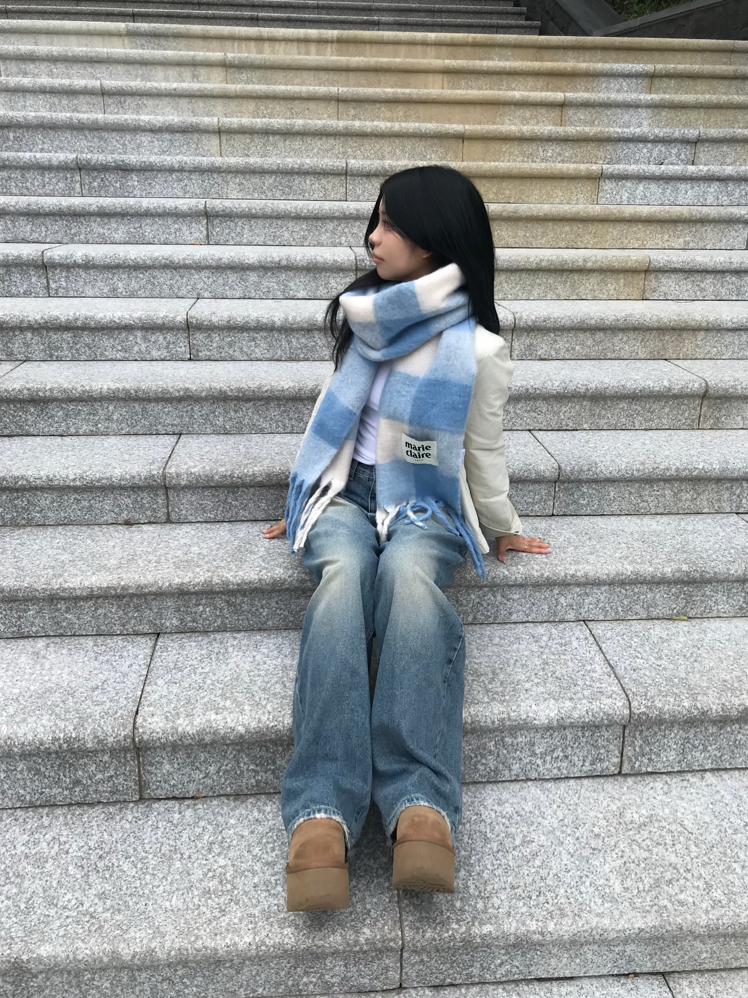 (W) UGG Classic Ultra Mini Platform Boots Chestnut 착용 스타일 - 4