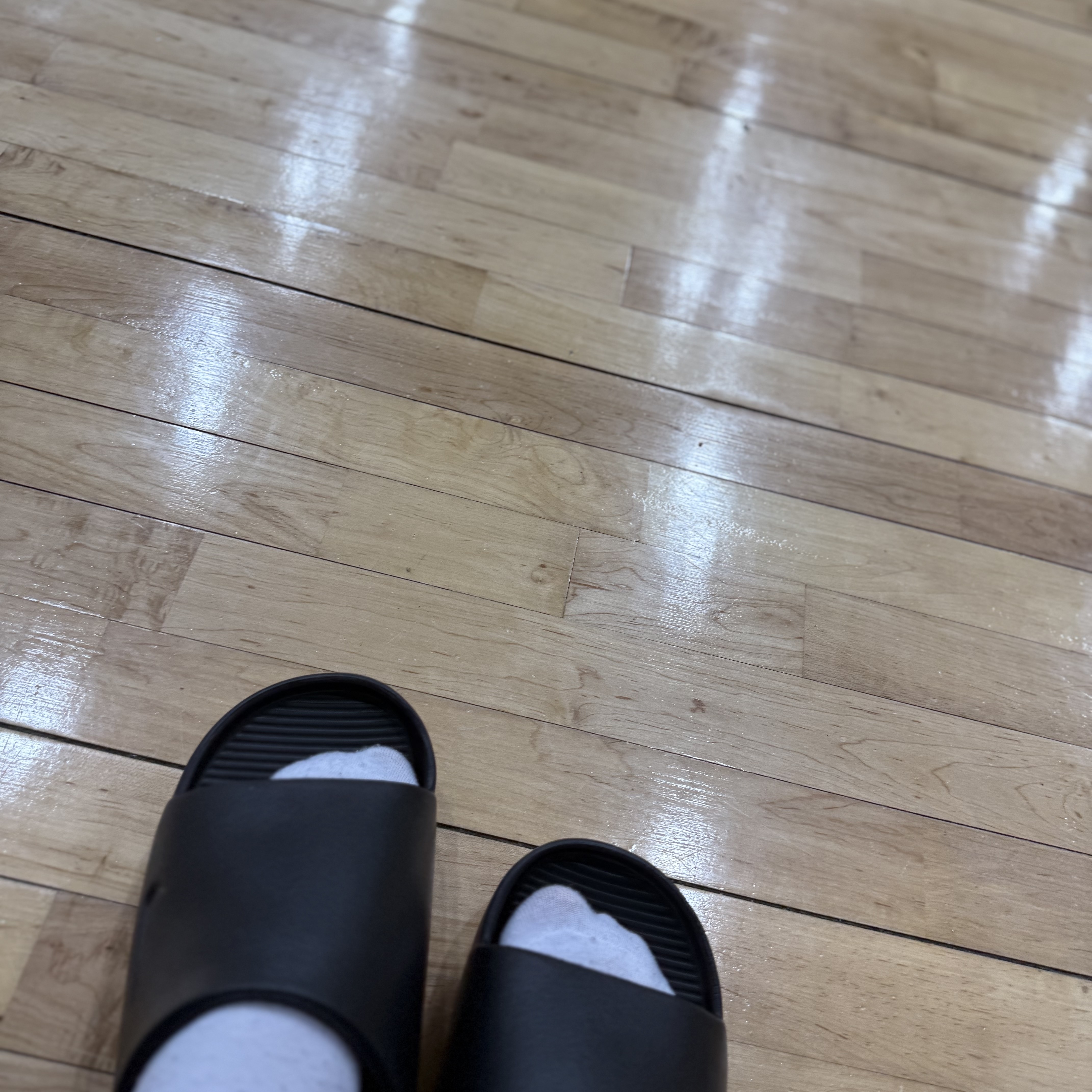 Nike Calm Slide Black 착용 스타일
