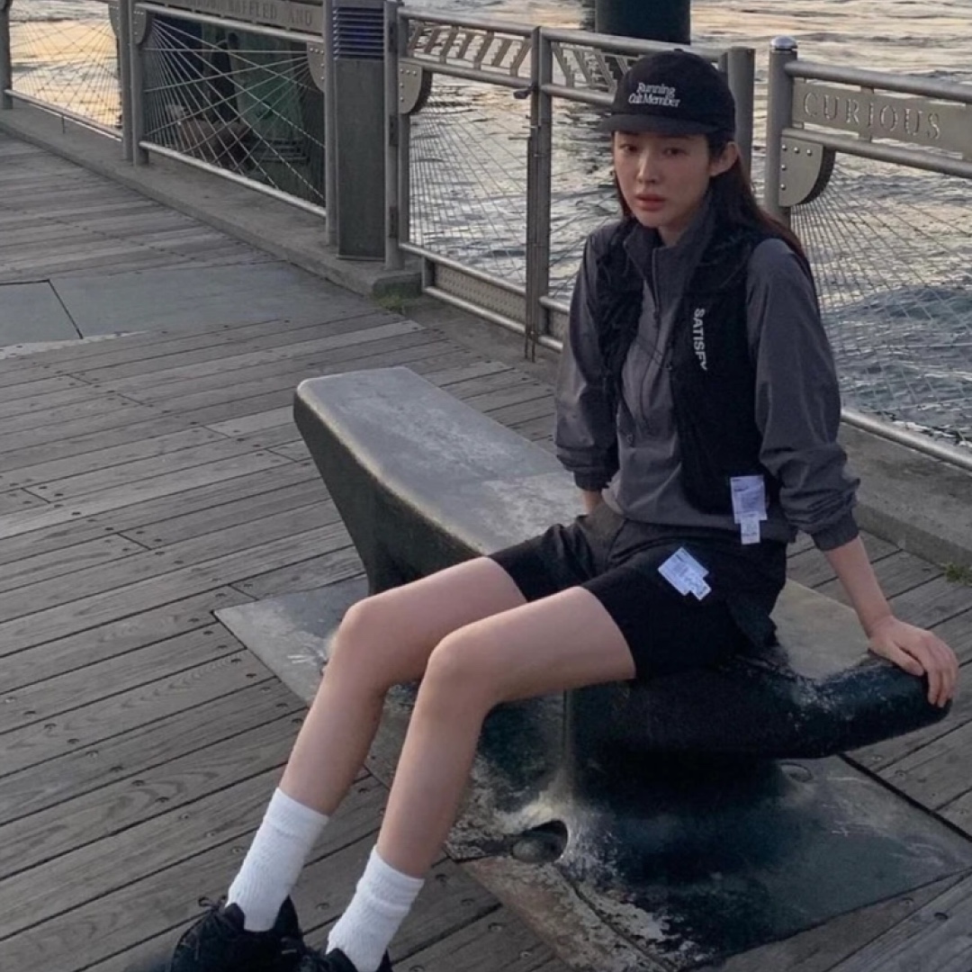 Jordan 1 x Travis Scott Retro Low OG SP Black Phantom, On Running x Post Archive Faction (Paf) Cloudmonster 2 Black Magnet 착용 스타일 - 6