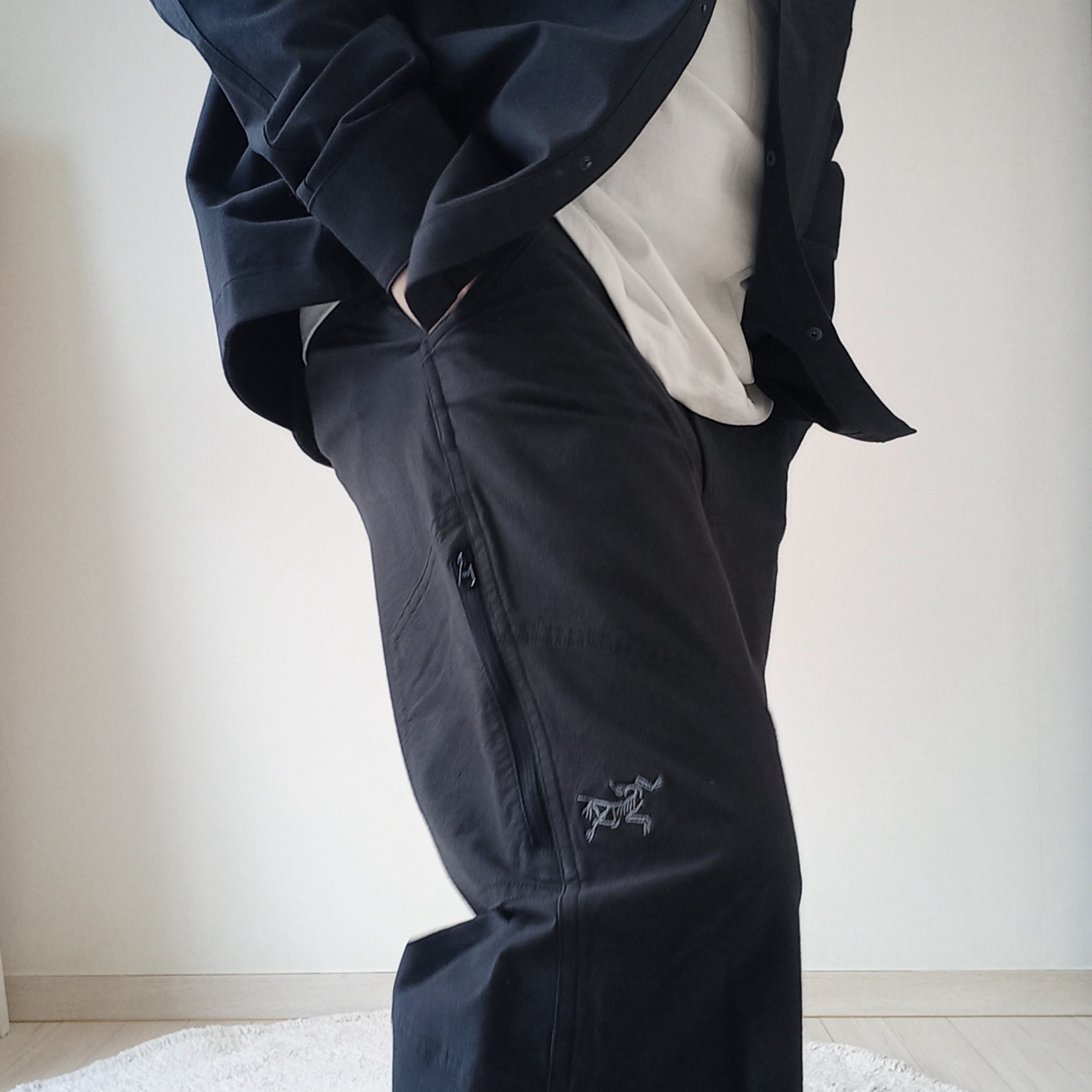 Arc'teryx Small Bird Cap Black, Arc'teryx Arc'Multi Bird Logo LS T-Shirt White Light 착용 스타일 - 8