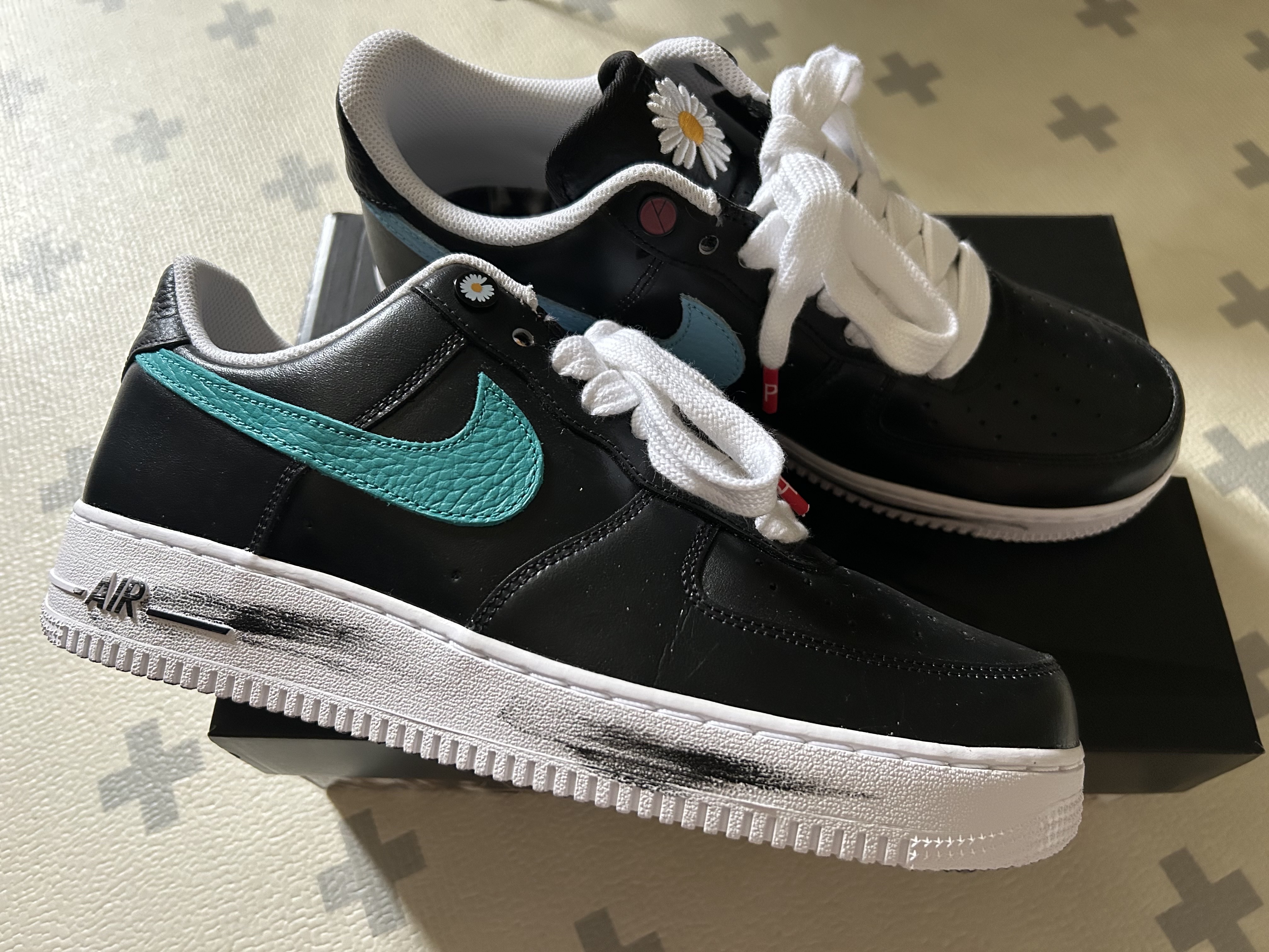 Nike x Peaceminusone Air Force 1 Low Para-Noise 3.0 Black and Multicolor 착용 스타일