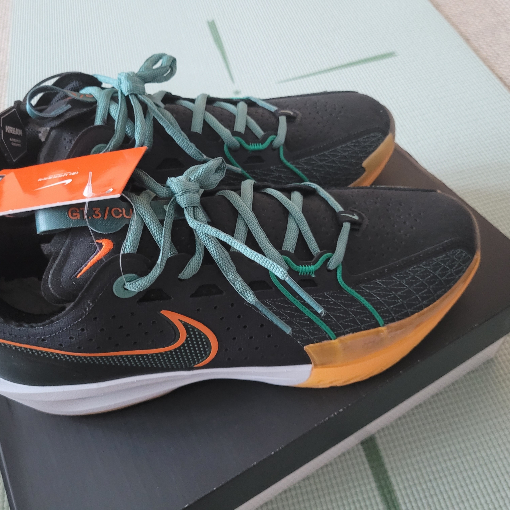 Nike Air Zoom GT Cut 3 EP Black Malachite 착용 스타일