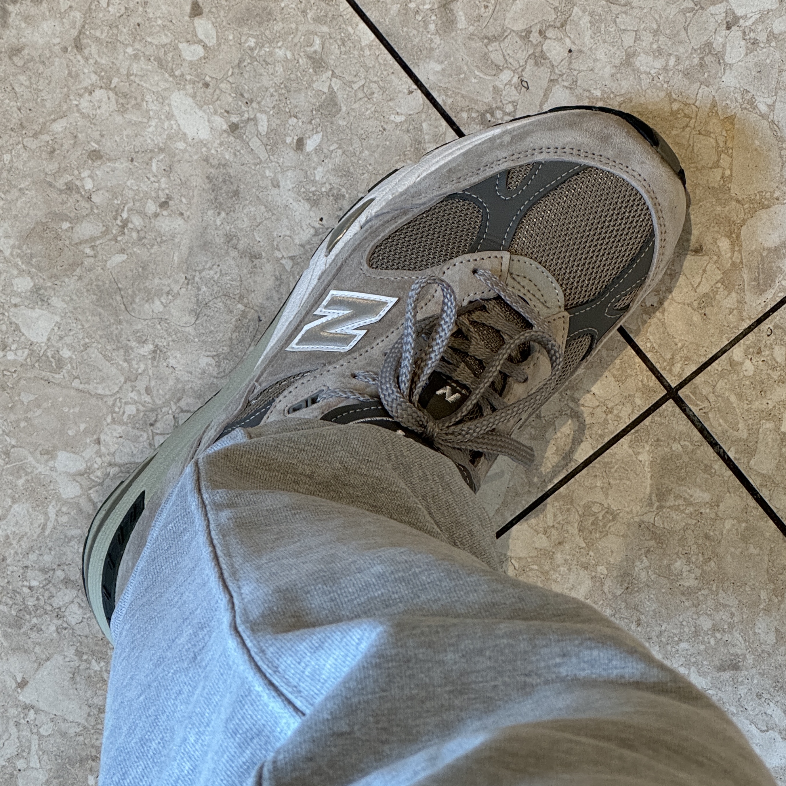 New Balance 991 Made in UK Grey 착용 스타일