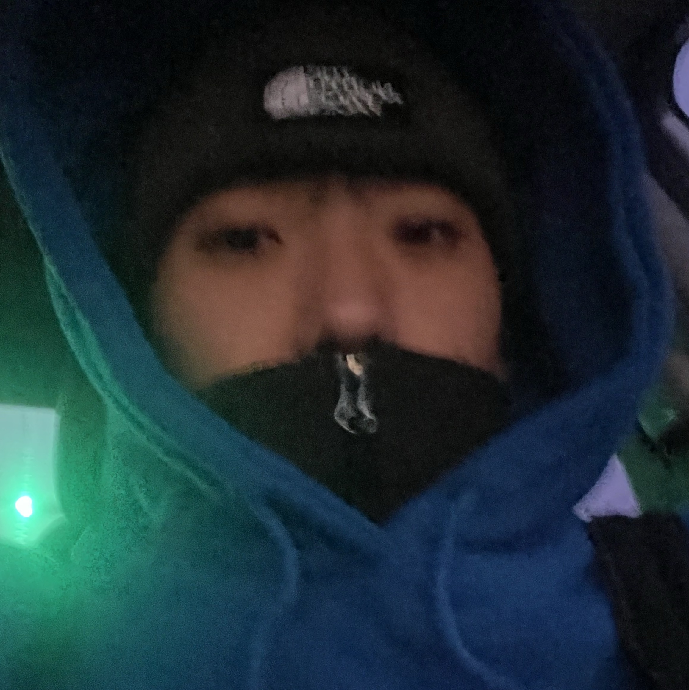 Dada Logo Hoodie Blue 착용 스타일 - 1