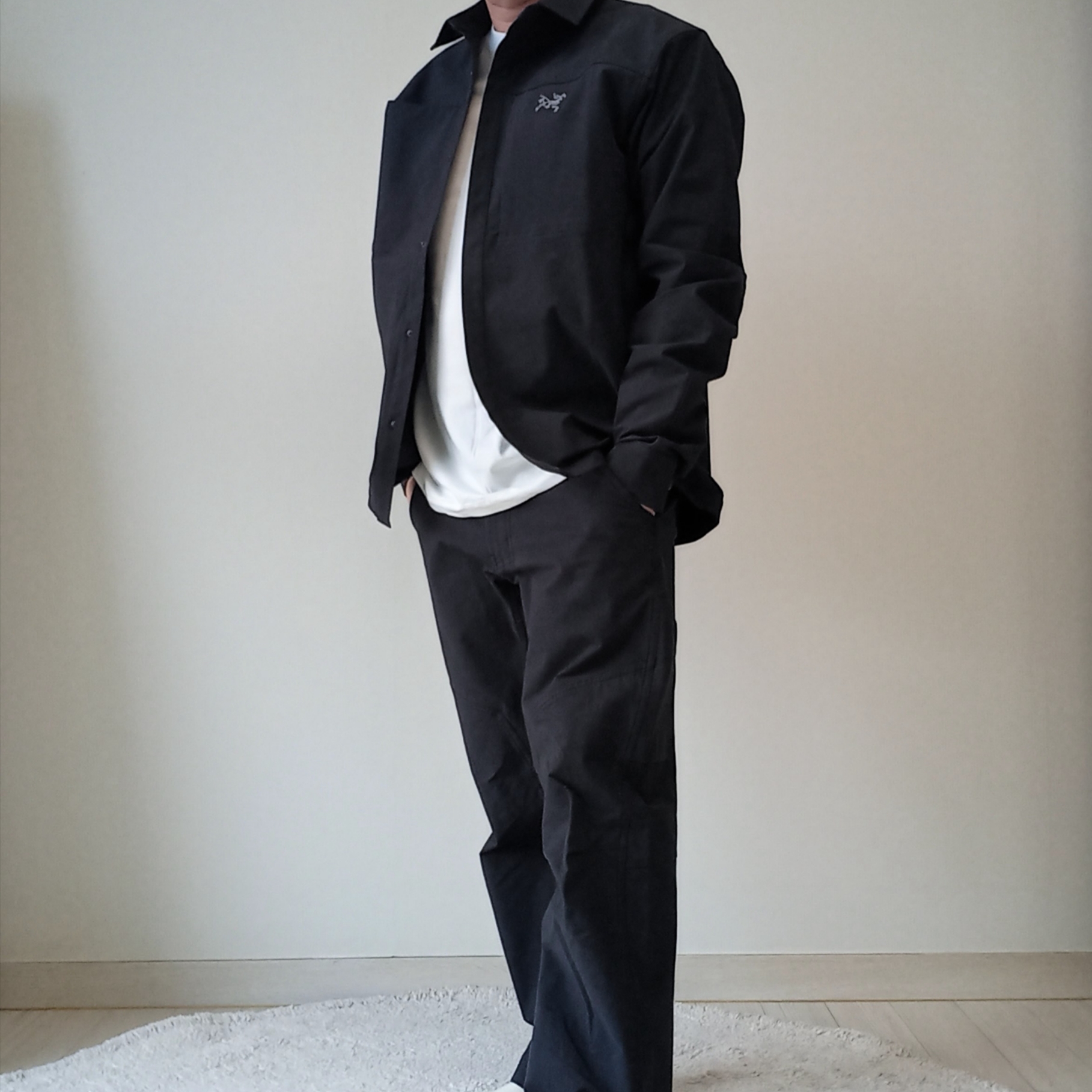 Arc'teryx Cronin Cotton Pants Black, Arc'teryx Cronin Cotton Overshirt Black 착용 스타일 - 5