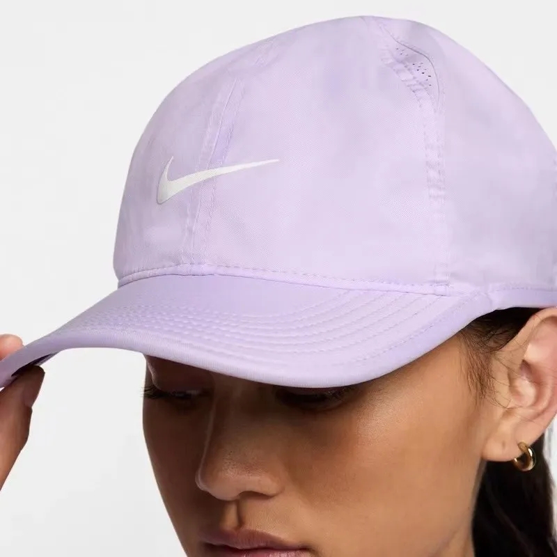 Nike Dri-Fit Club Unstructured Featherlight Cap Lilac Bloom White, Nike Dri-Fit ADV Club Unstructured Swoosh Cap White 착용 스타일