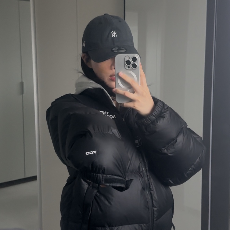 The North Face 1996 Retro Nuptse Down Jacket TNF Black 착용 스타일