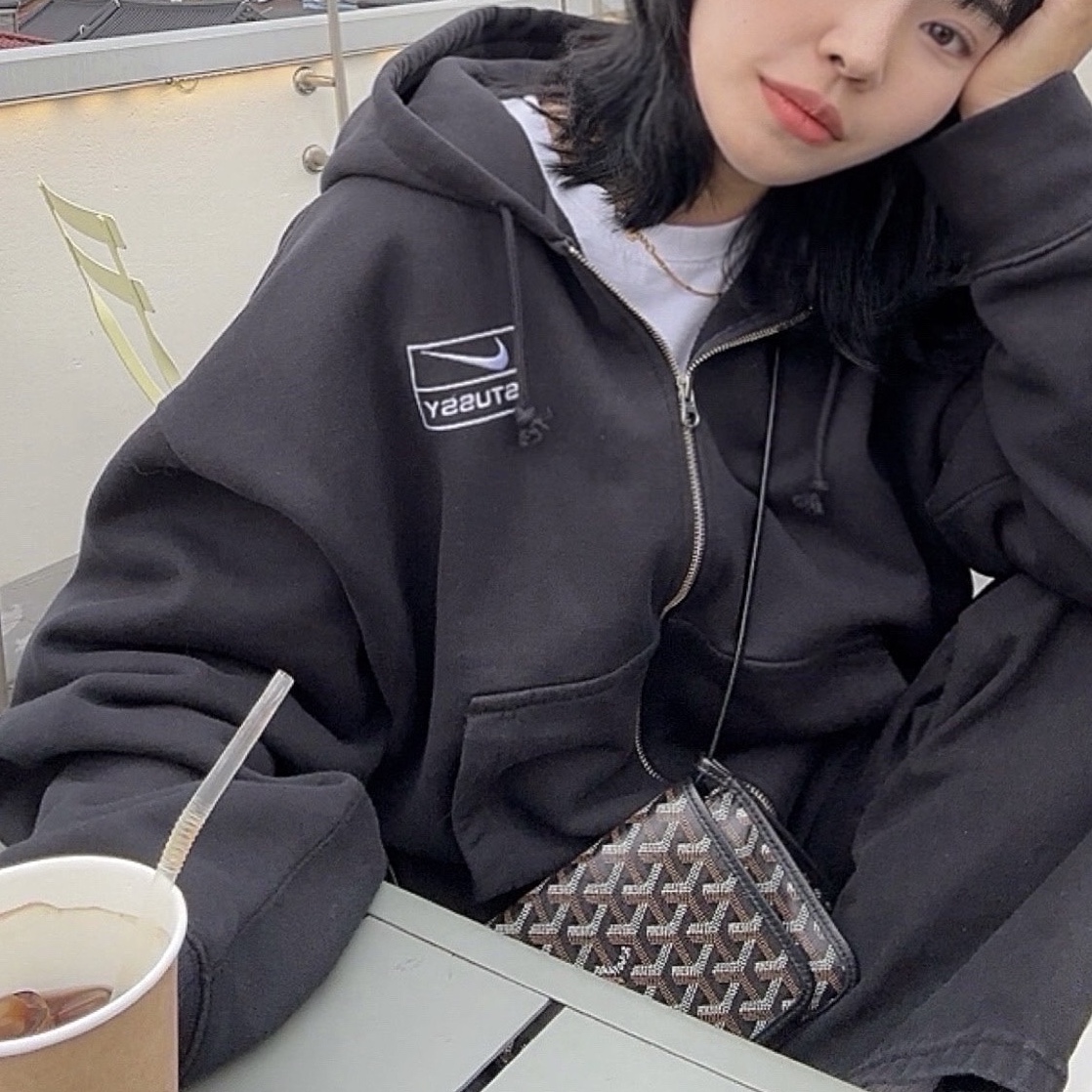 Nike x Stussy Full Zip Washed Fleece Hoodie Black (FJ9175-010), Goyard Plumet Pocket Wallet Black 착용 스타일
