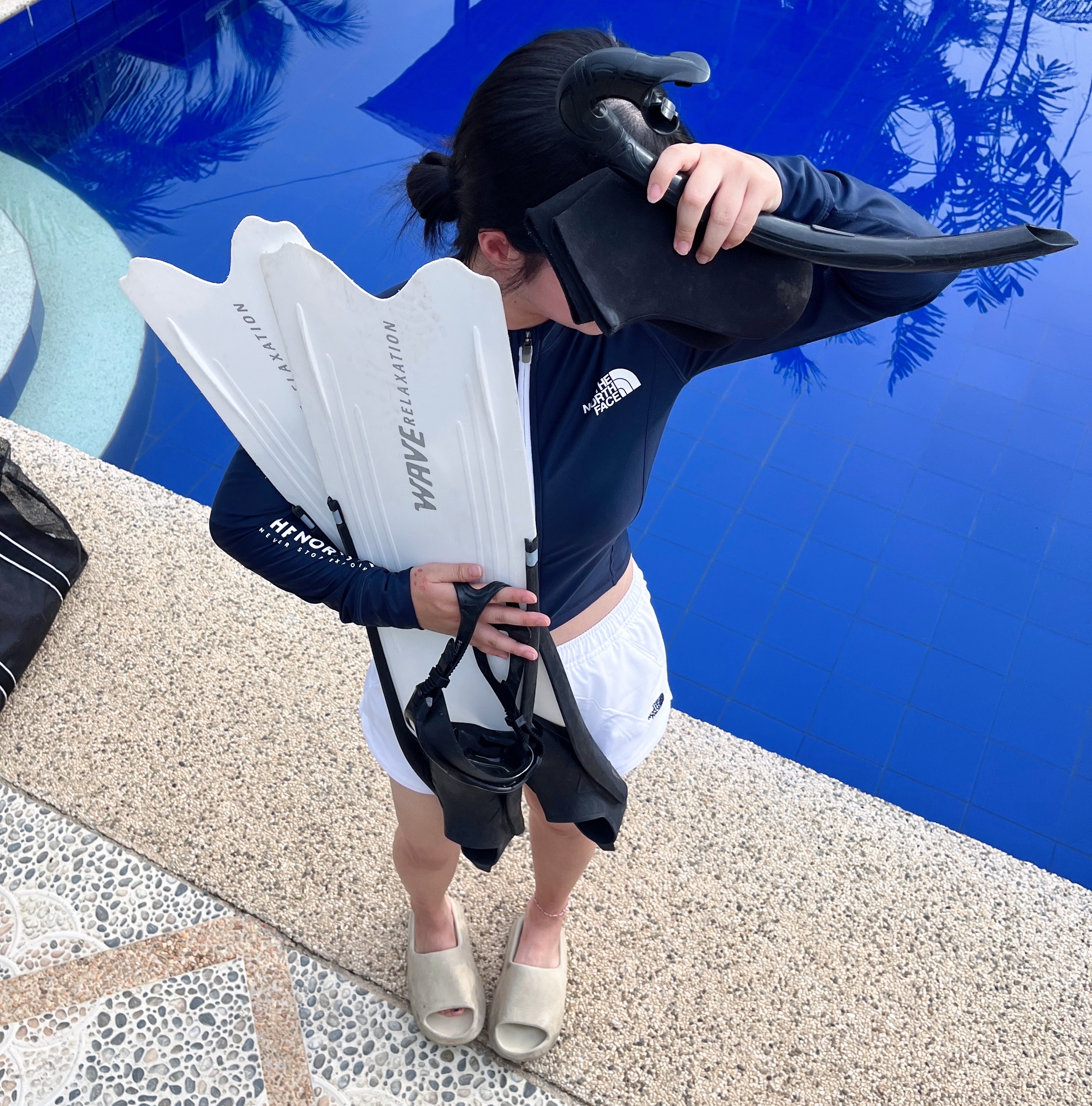 Adidas Yeezy Slide Bone 2022/2023 착용 스타일