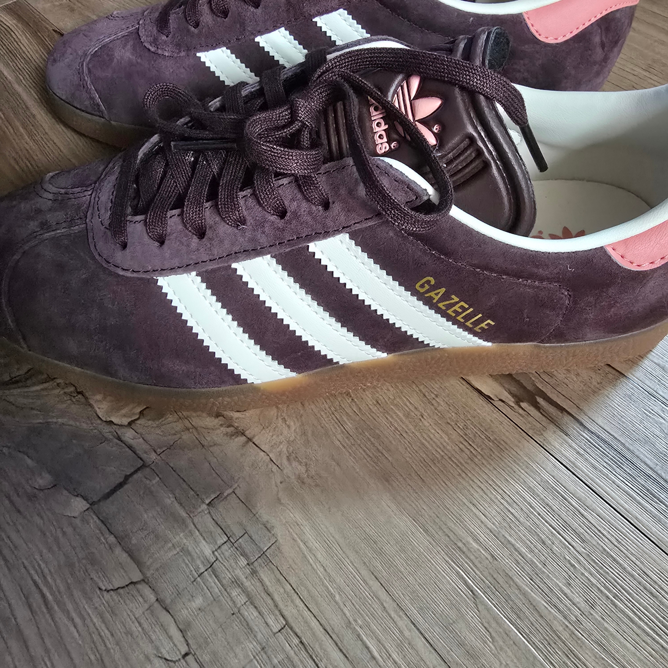 (W) Adidas Gazelle Shadow Brown 착용 스타일