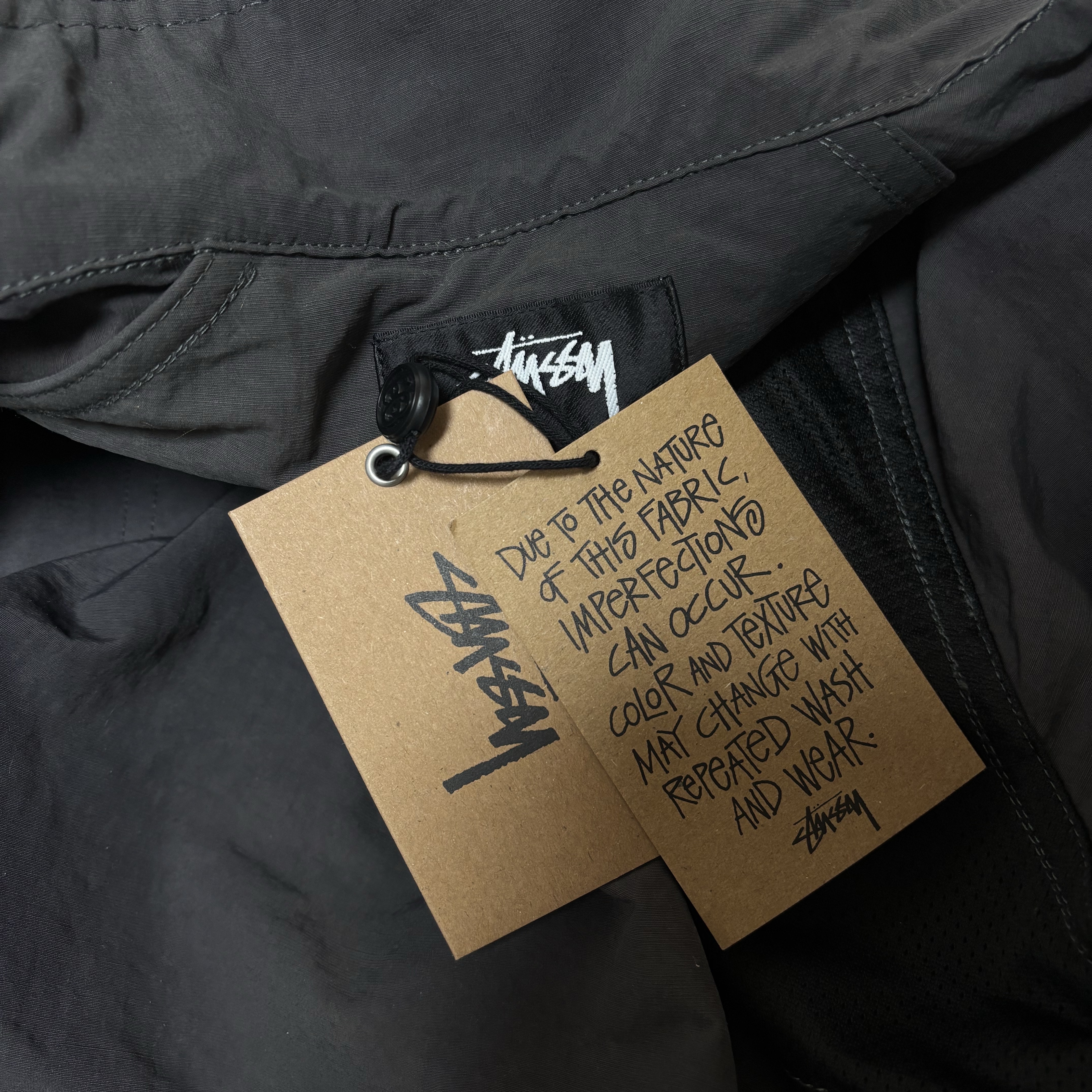 Stussy Wave Dye Beach Shell Jacket Black 착용 스타일
