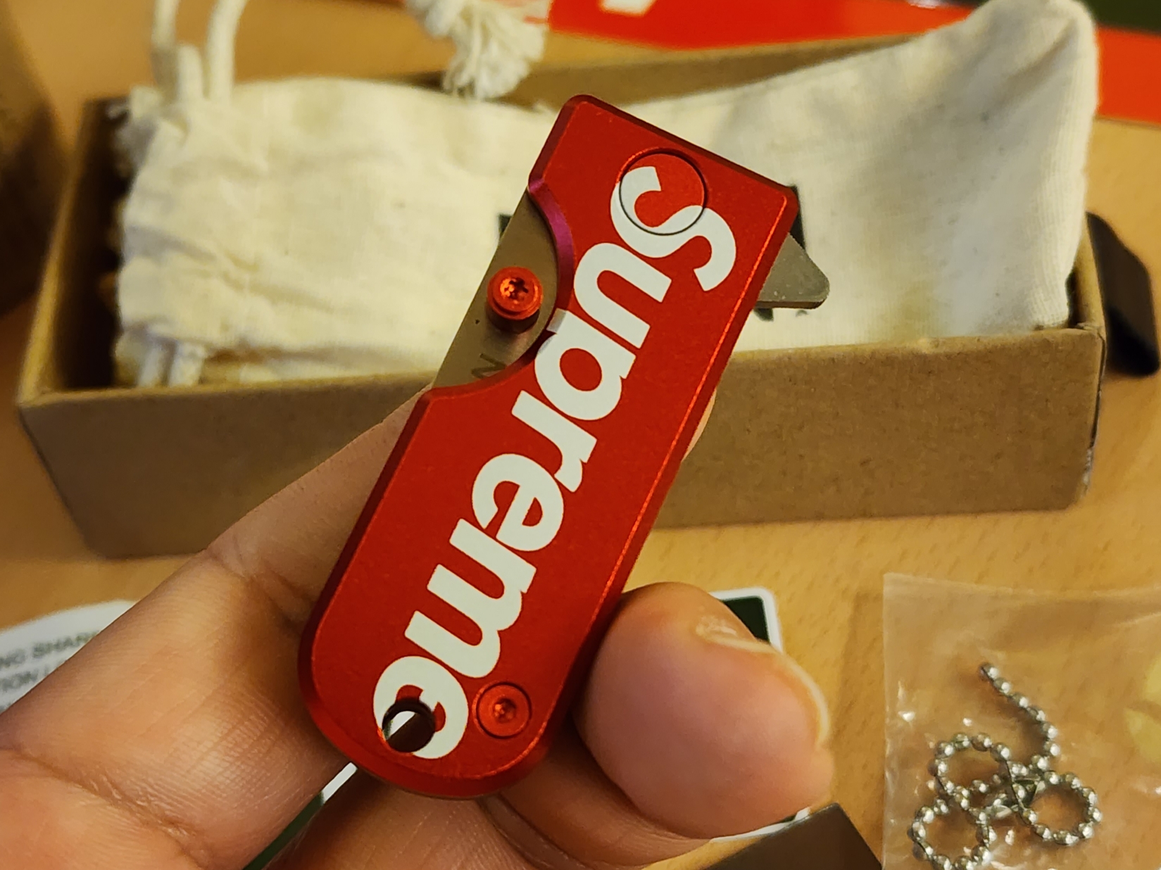 Supreme x WESN Microblade Red - 24FW 착용 스타일 - 3