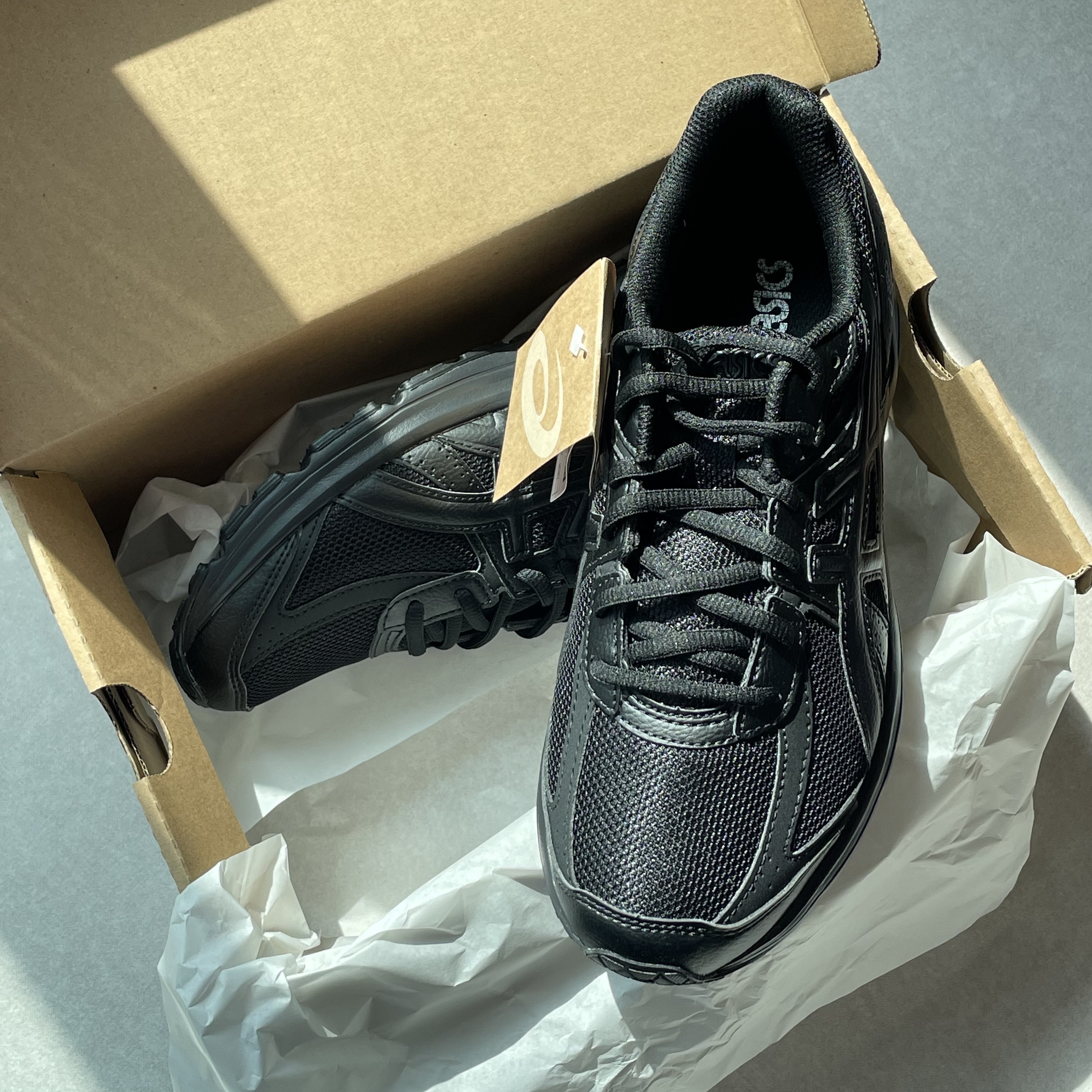 Asics Jog 100 S Black - 2E Wide 착용 스타일 - 1