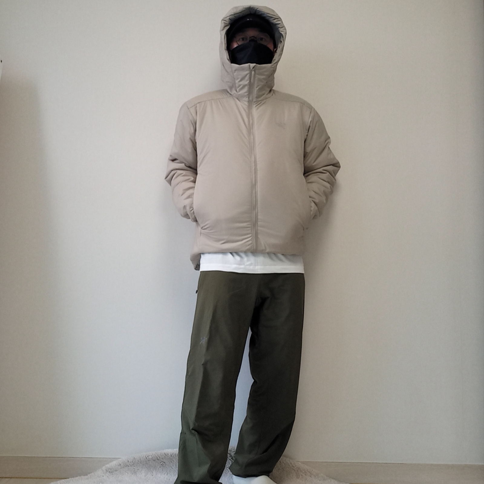 Arc'teryx Atom Heavyweight Hoody Rune, Arc'teryx Small Bird Cap Black 착용 스타일 - 2