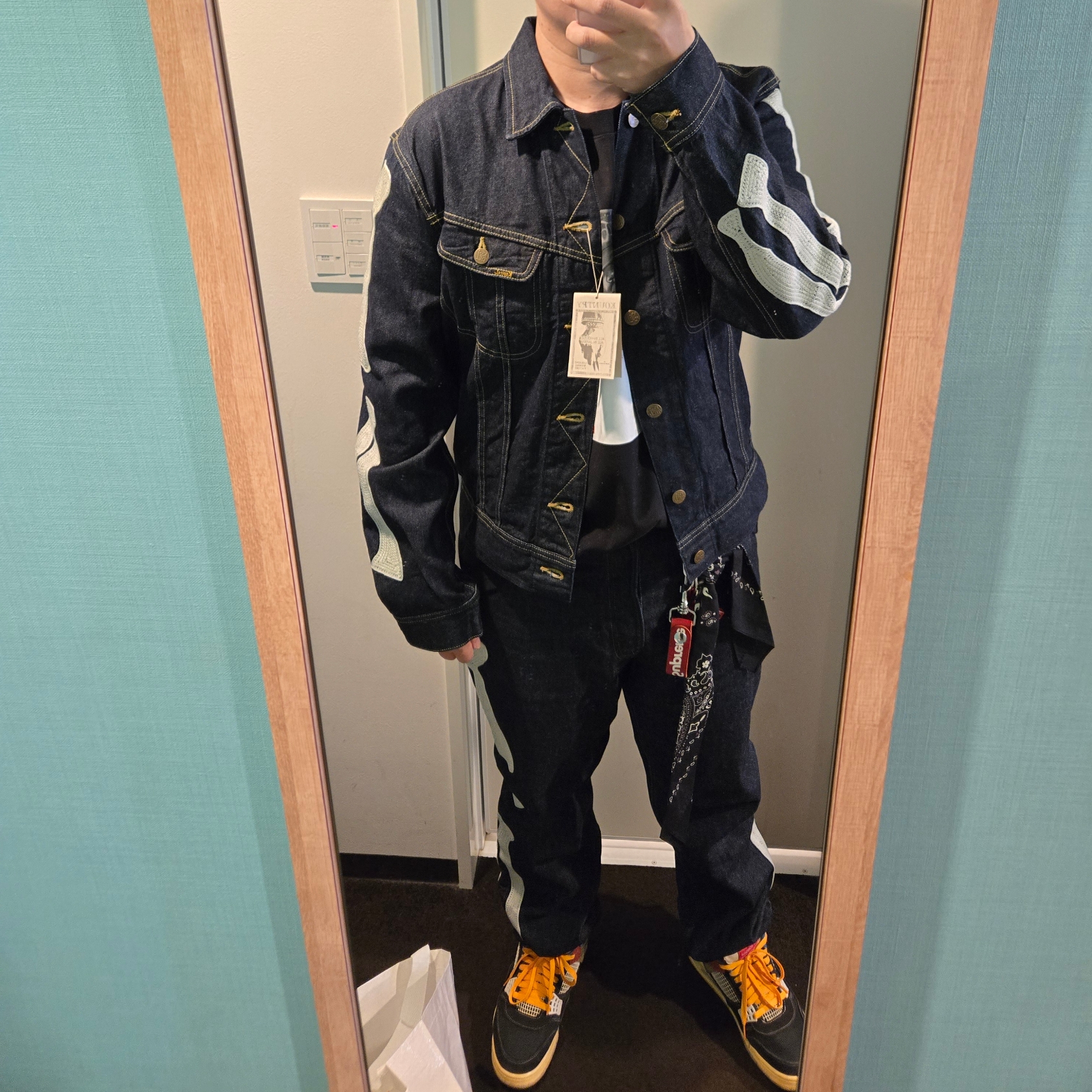 Kapital 11.5 oz. Denim Mexican Tuxedo Westerner Bone Jacket Indigo, Kapital 12.5 oz. Denim Mexican Tuxedo 5P Okagilly Pants Indigo 착용 스타일 - 1