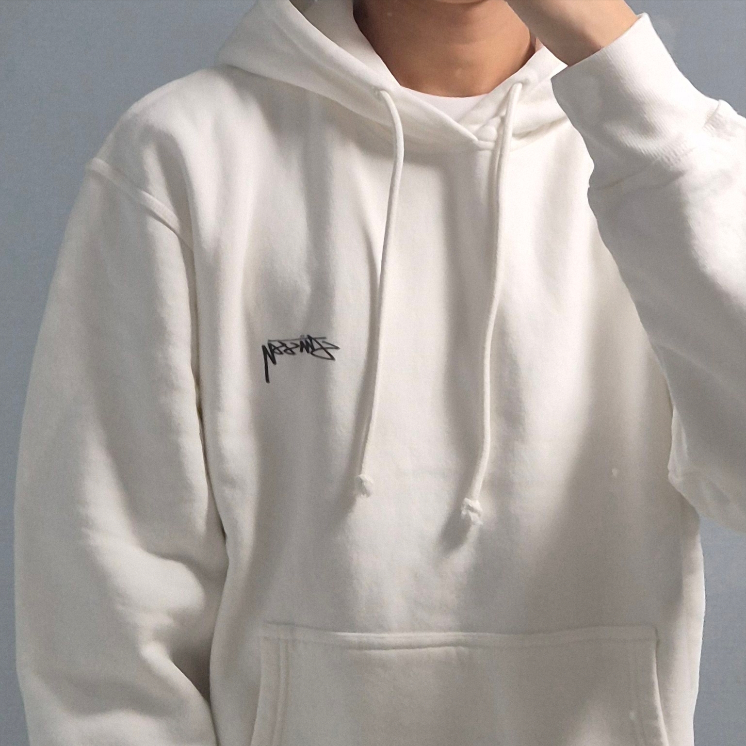 Stussy Smooth Stock Pigment Dyed Hoodie Natural 착용 스타일 - 1