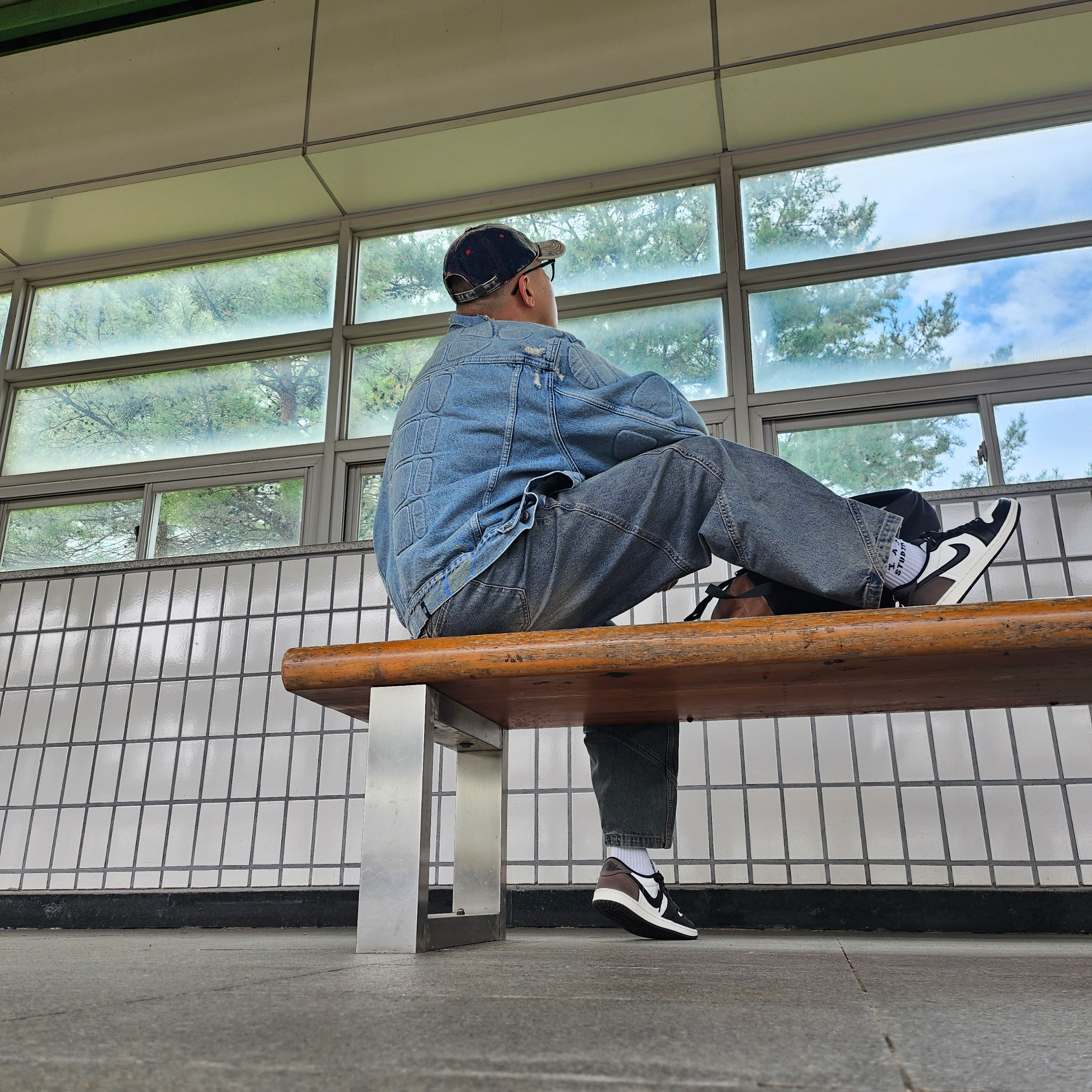 Stussy SS Link Studded Belt Black, Jordan 1 Retro Low OG Mocha 착용 스타일 - 2