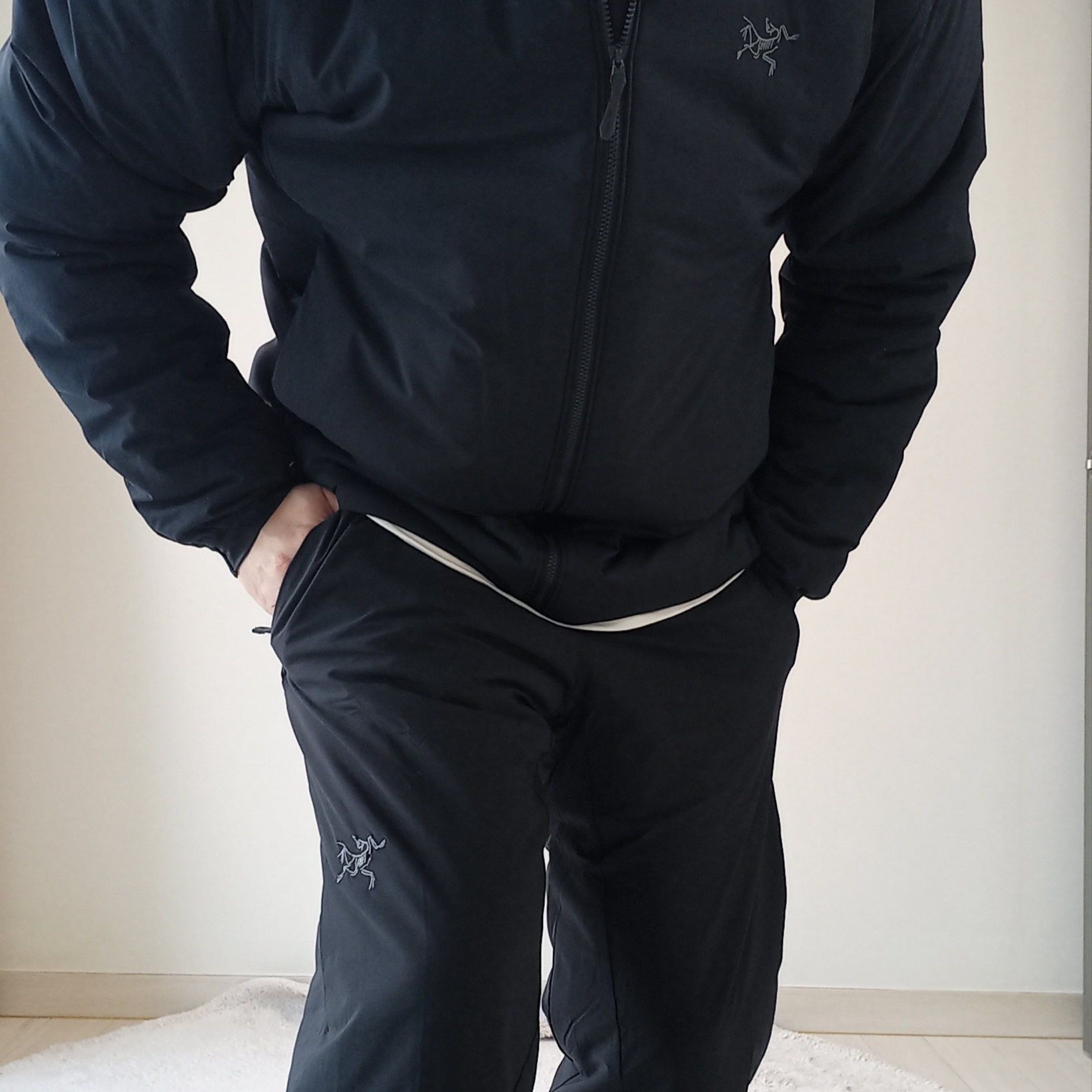Arc'teryx Small Bird Cap Black, Arc'teryx Atom Heavyweight Hoody Black 착용 스타일 - 6