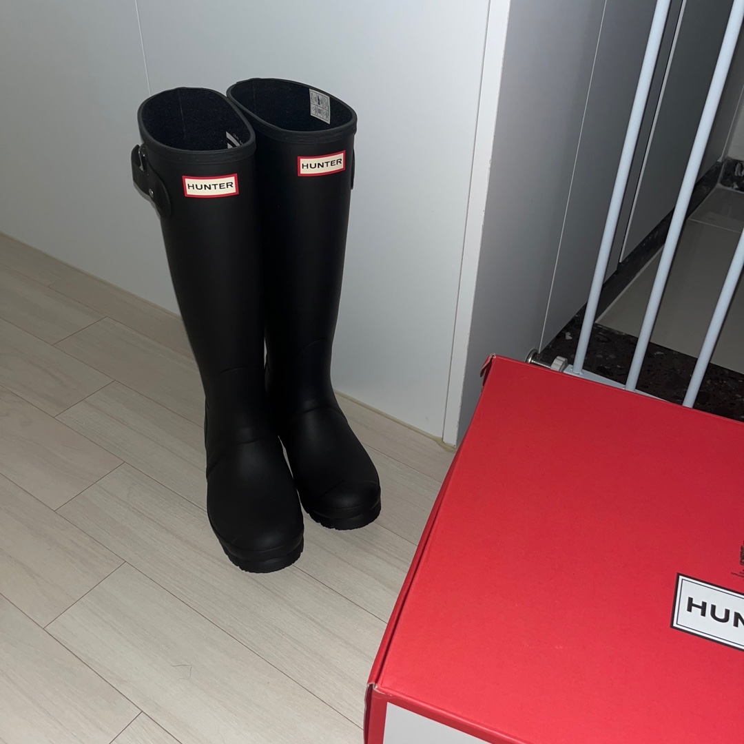 (W) Hunter Original Tall Rain Boots Black 착용 스타일