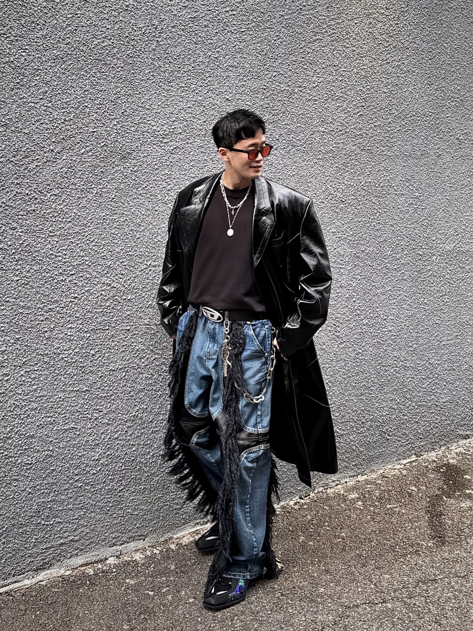 Diesel B-1DR Leather Belt with D Buckle Black, Thug Club Mohican Leather Denim Pants Blue Black - 24FW 착용 스타일 - 1