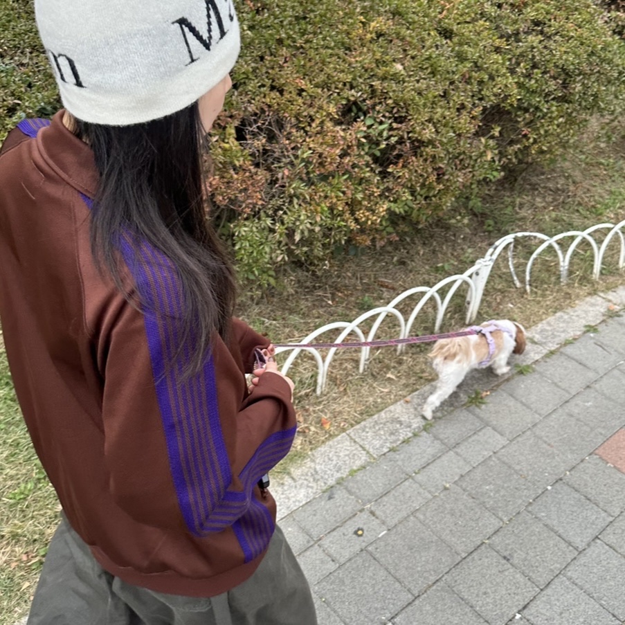 Needles Track Jacket Poly Smooth Wine, Matin Kim Logo Jacquard Short Beanie White 착용 스타일