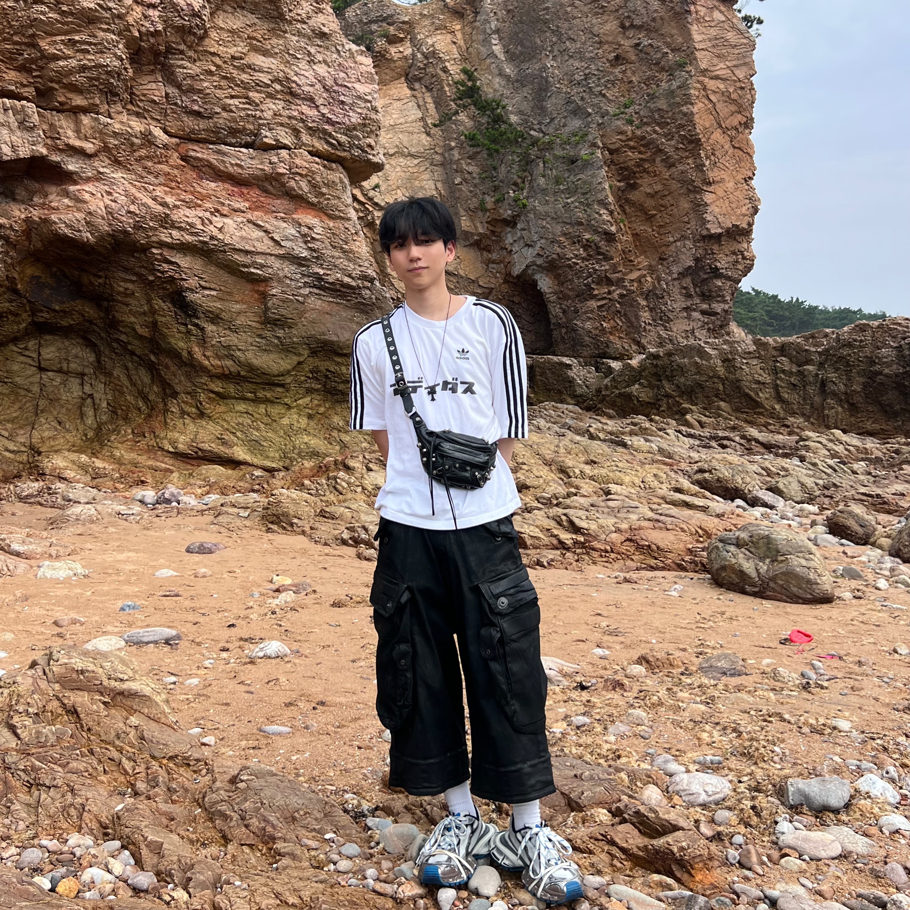 (W) Adidas 3S T-Shirt White - KR Sizing, Chrome Hearts Silichrome CH Cross Pendant Black 2022/2023/2025 착용 스타일 - 2
