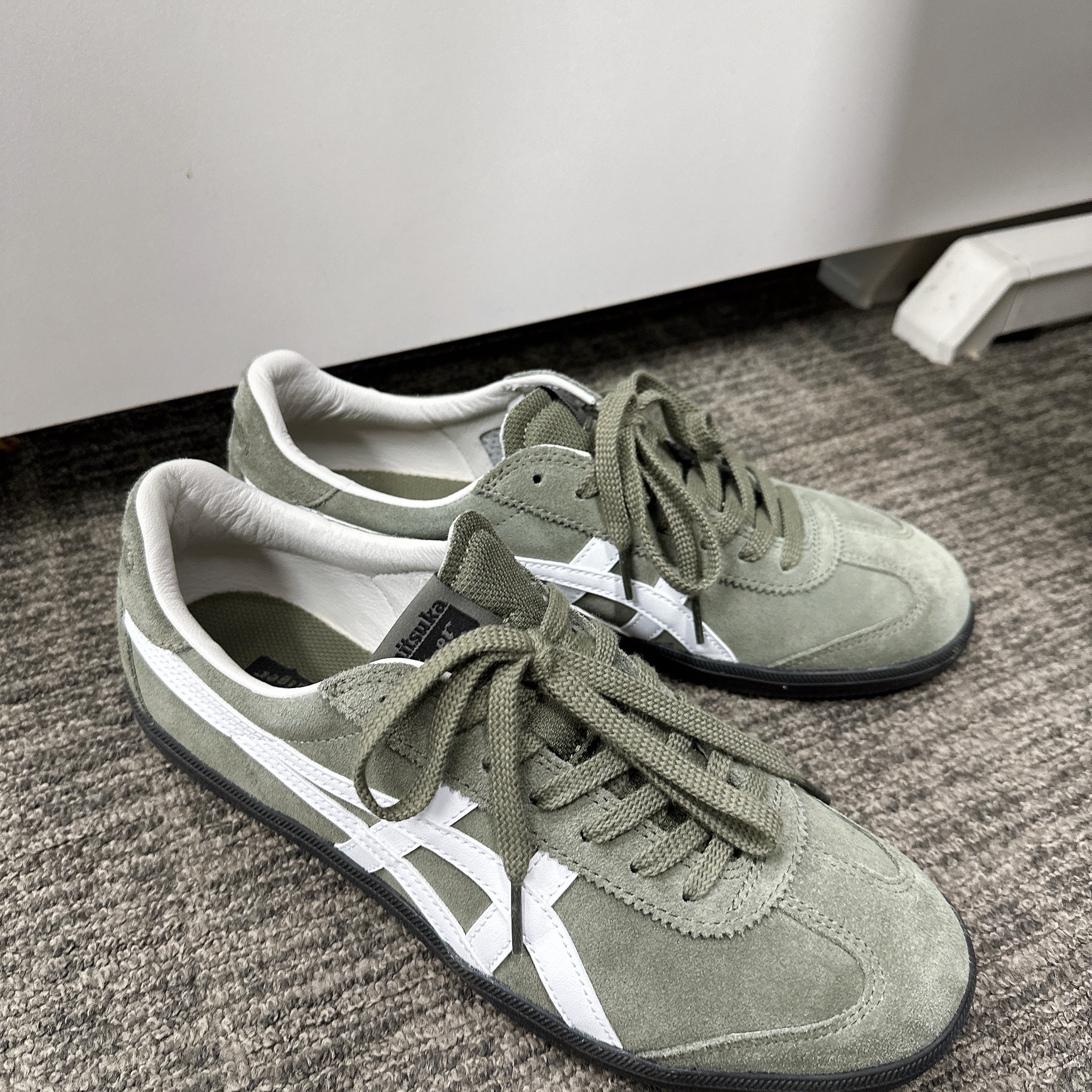 Onitsuka Tiger Tokuten Burnt Green 착용 스타일