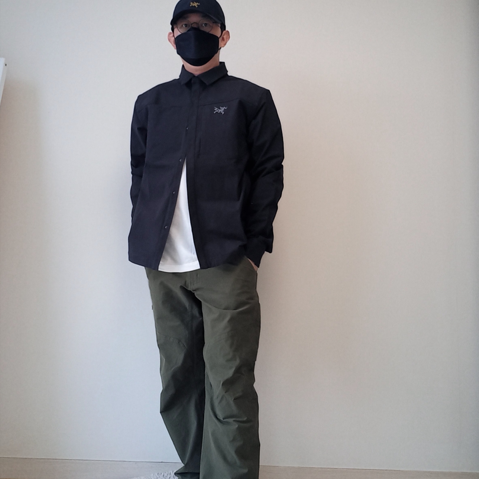 Arc'teryx Small Bird Cap Black, Arc'teryx Cronin Cotton Pants Tatsu 착용 스타일 - 4